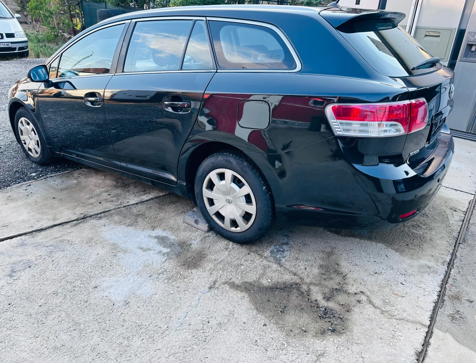Toyota Avensis Перфектен/Германия/D4D - изображение 3