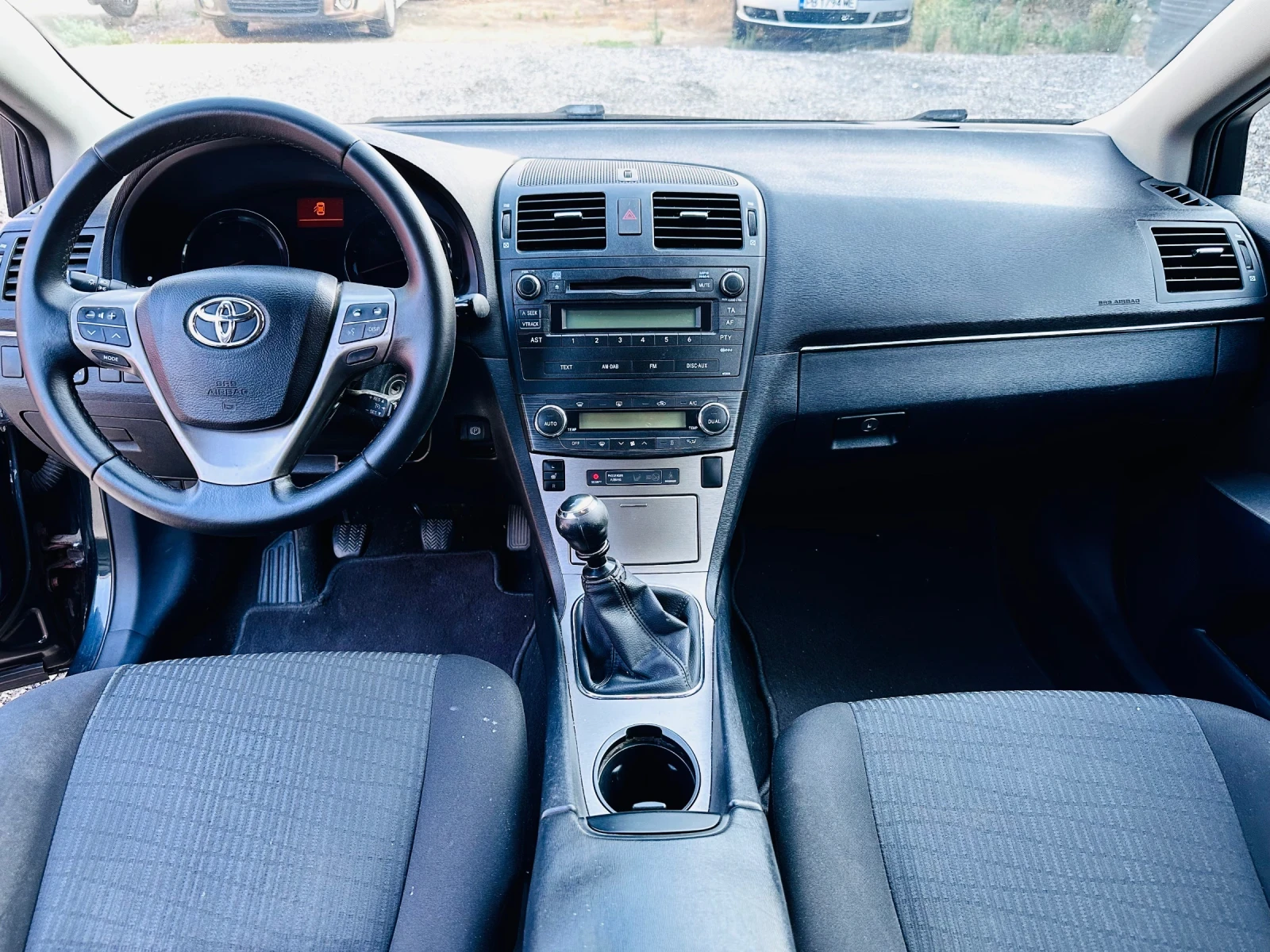 Toyota Avensis Перфектен/Германия/D4D - изображение 10