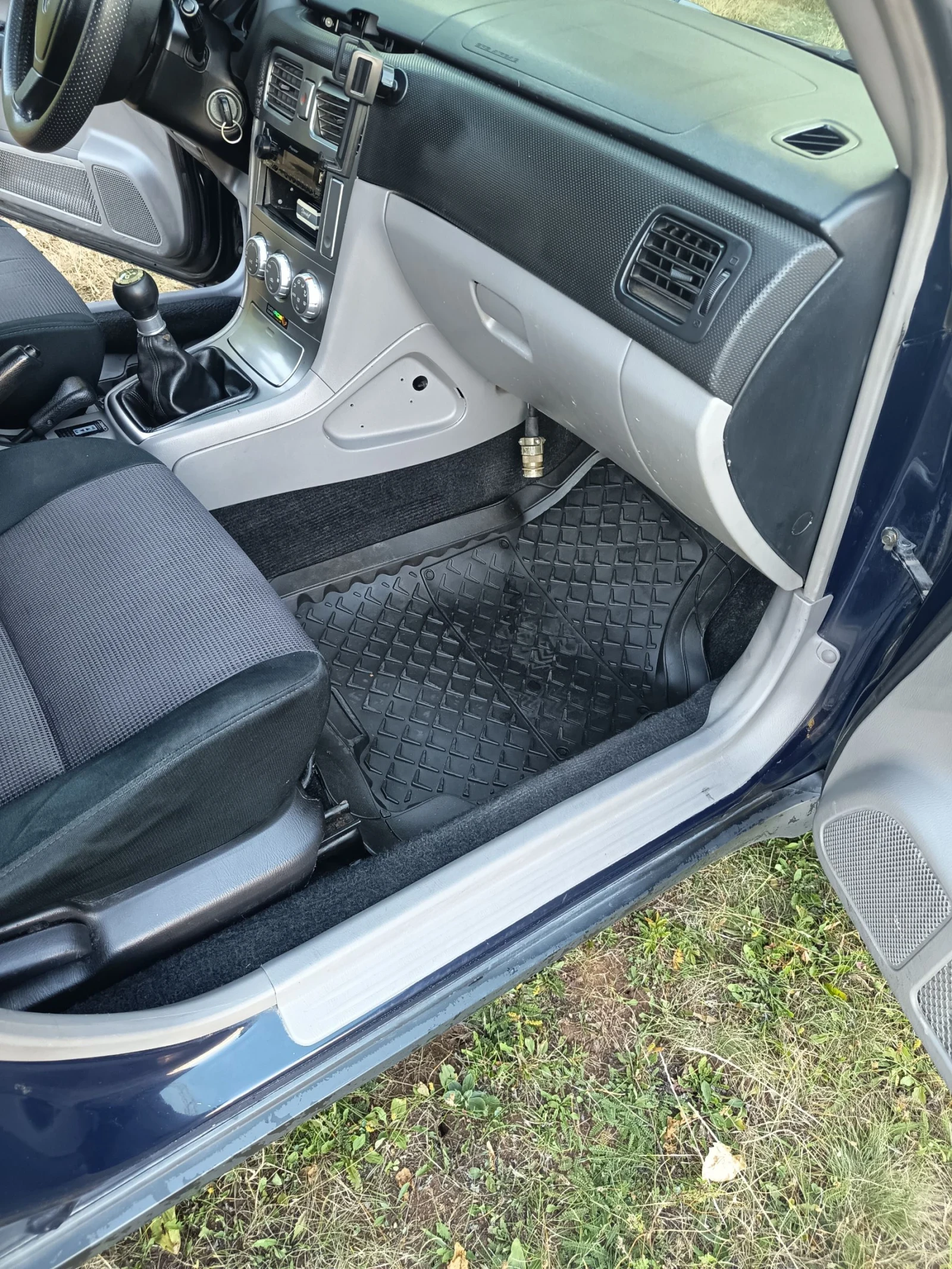 Subaru Forester 2.0 i  | Mobile.bg   11