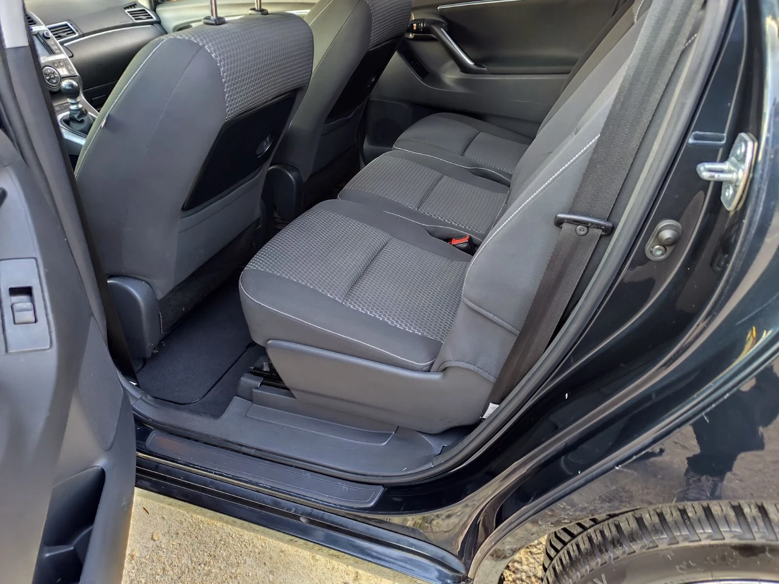 Toyota Verso 1.6 - изображение 9