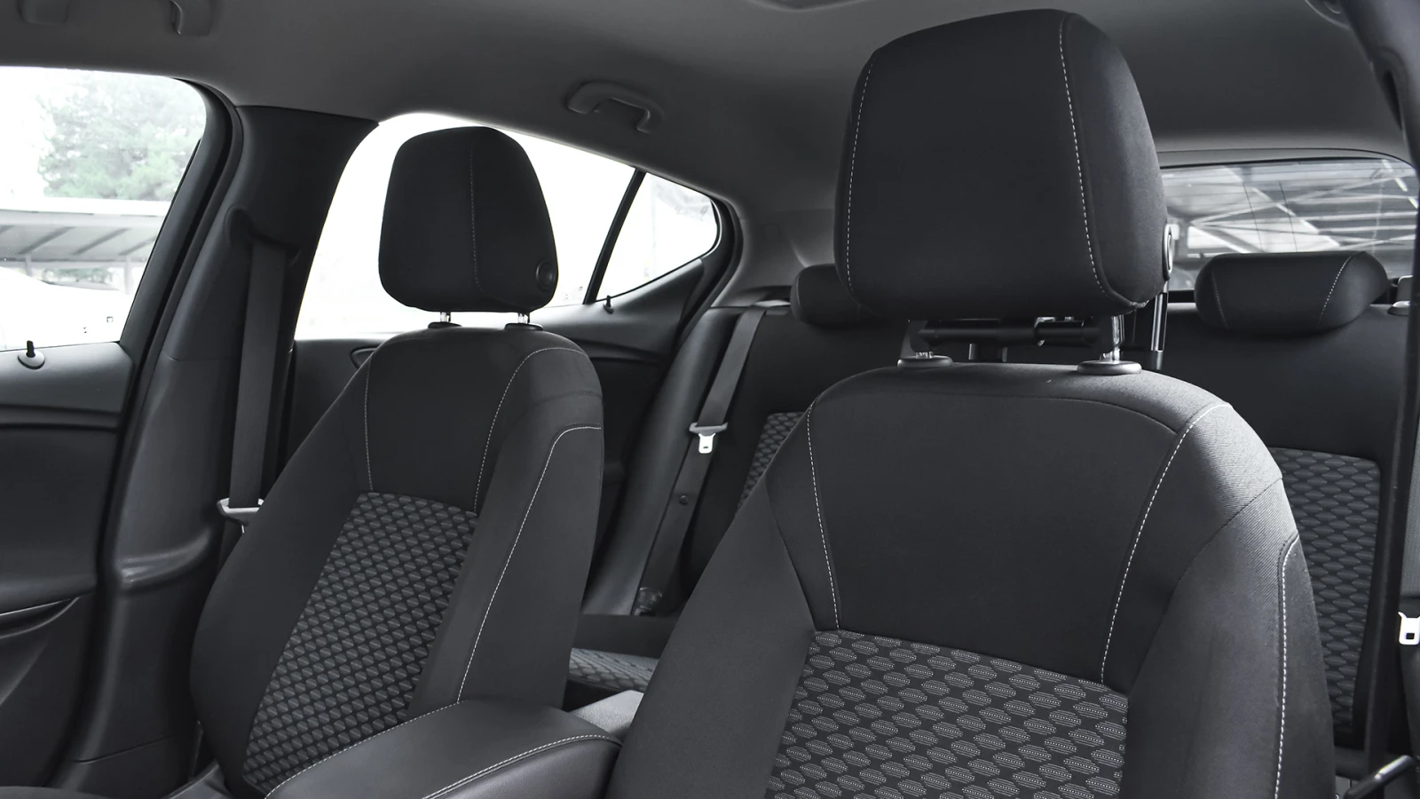 Opel Astra 1.4 Turbo Enjoy - изображение 10