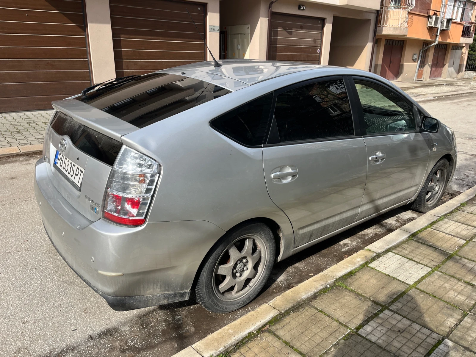 Toyota Prius  - изображение 2
