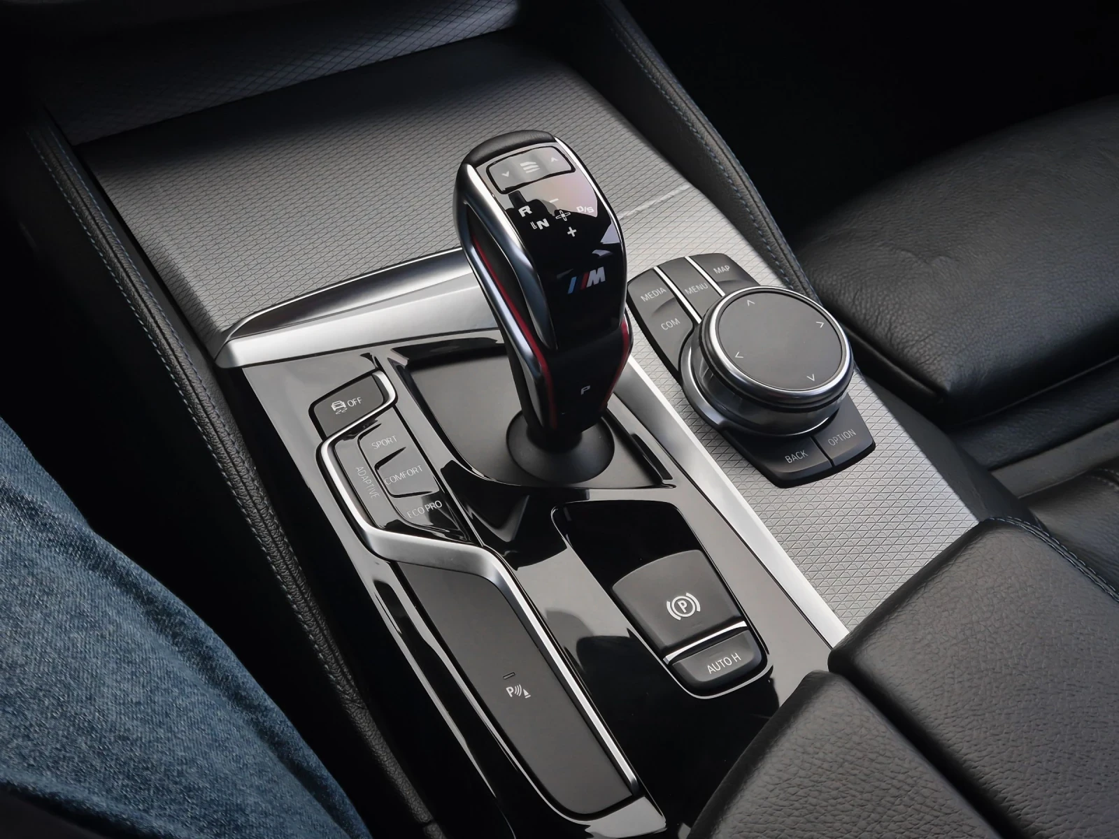 BMW 550 FULL M5 COMPETITION PACK, снимка 14 - Автомобили и джипове - 53890060