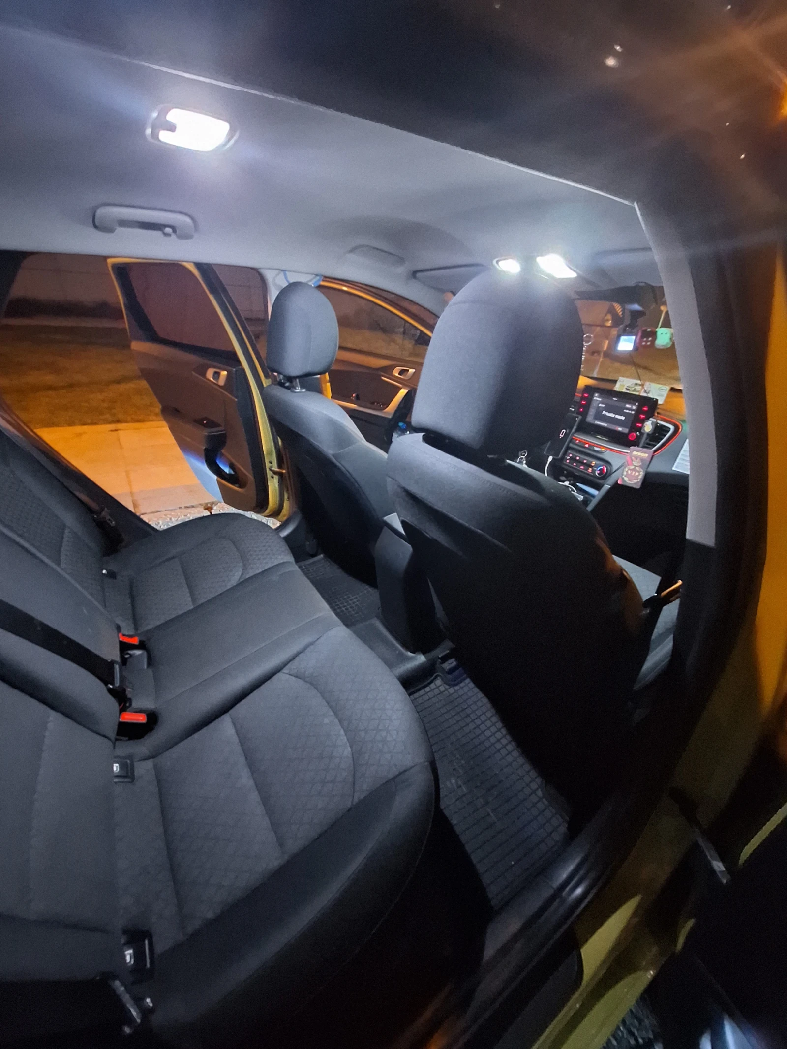 Kia Ceed, снимка 6 - Автомобили и джипове - 53991563