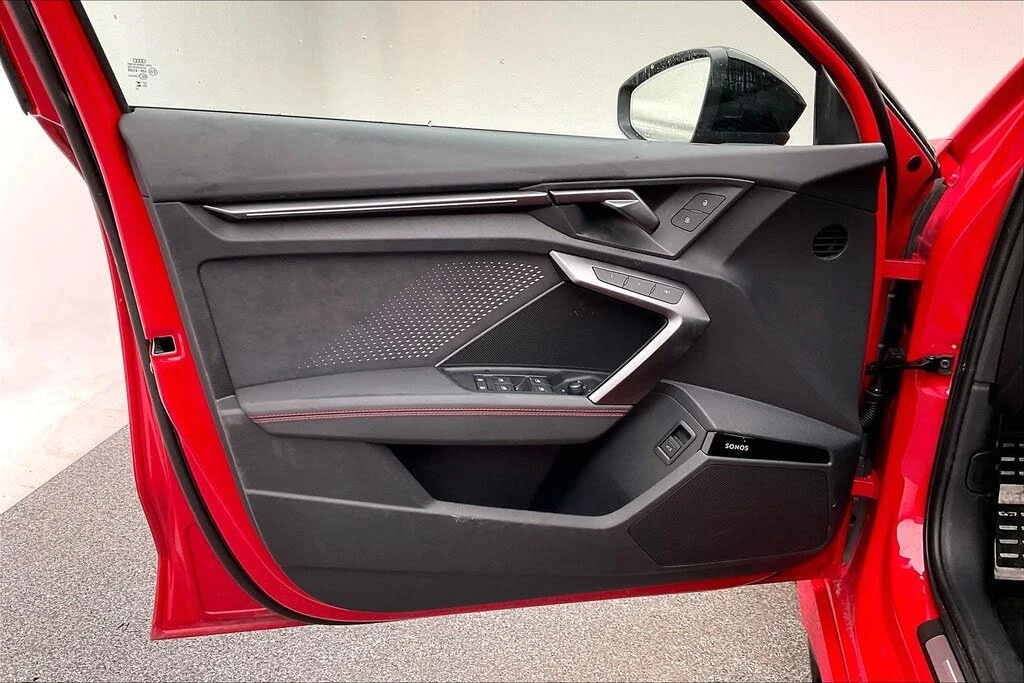 Audi Rs3 2.5T* quattro* AвтоКредит * (ЦЕНА ДО БГ), снимка 7 - Автомобили и джипове - 54002689