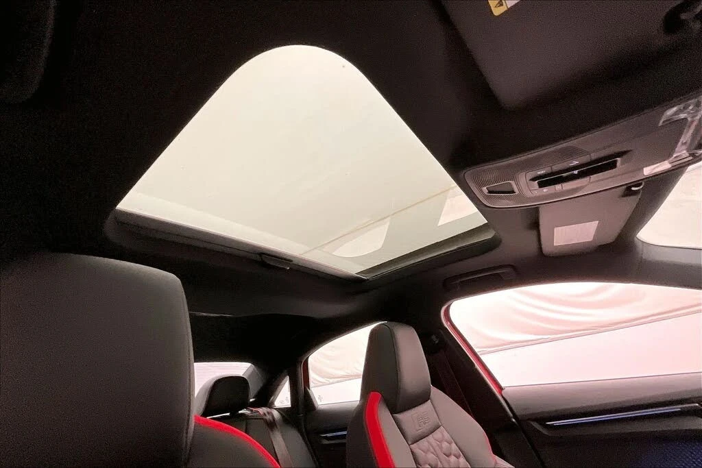 Audi Rs3 2.5T* quattro* AвтоКредит * (ЦЕНА ДО БГ), снимка 9 - Автомобили и джипове - 54002689