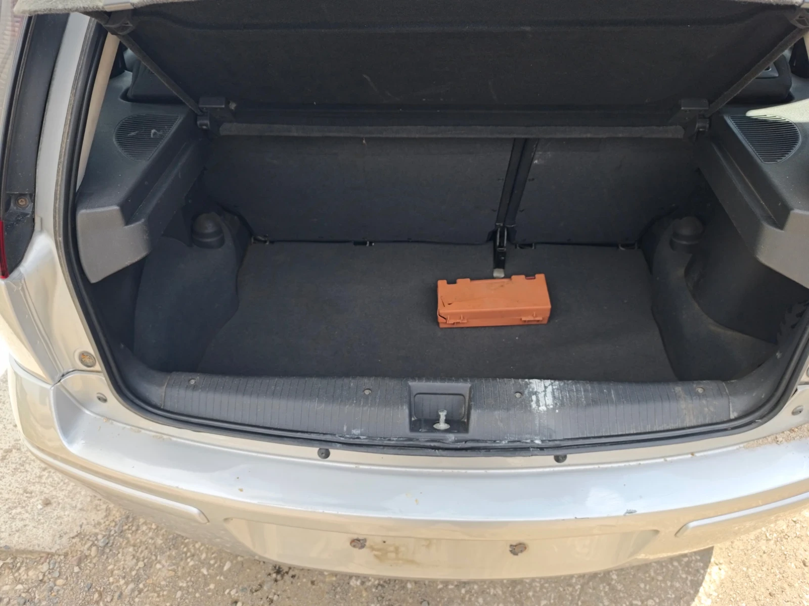 Opel Corsa 1.2 16v На части, снимка 8 - Автомобили и джипове - 54153806