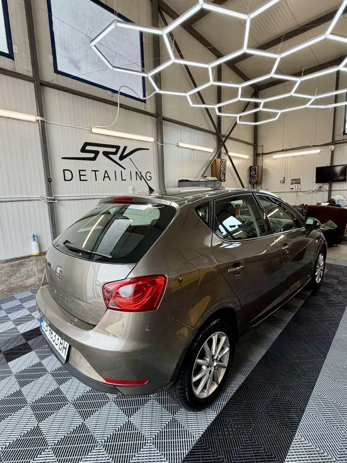 Seat Ibiza 1.0 TSI, снимка 3 - Автомобили и джипове - 54304018