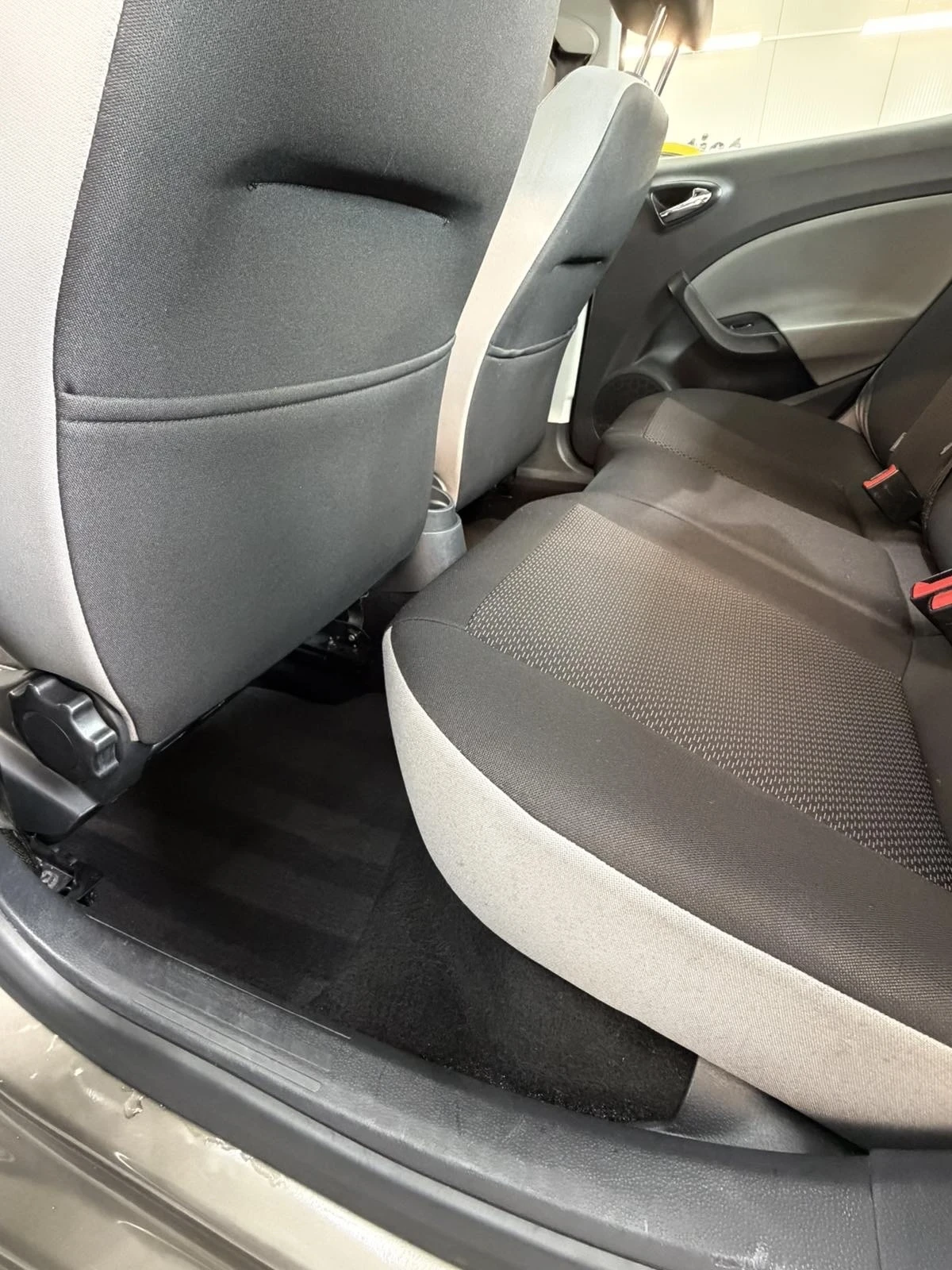 Seat Ibiza 1.0 TSI, снимка 6 - Автомобили и джипове - 54304018