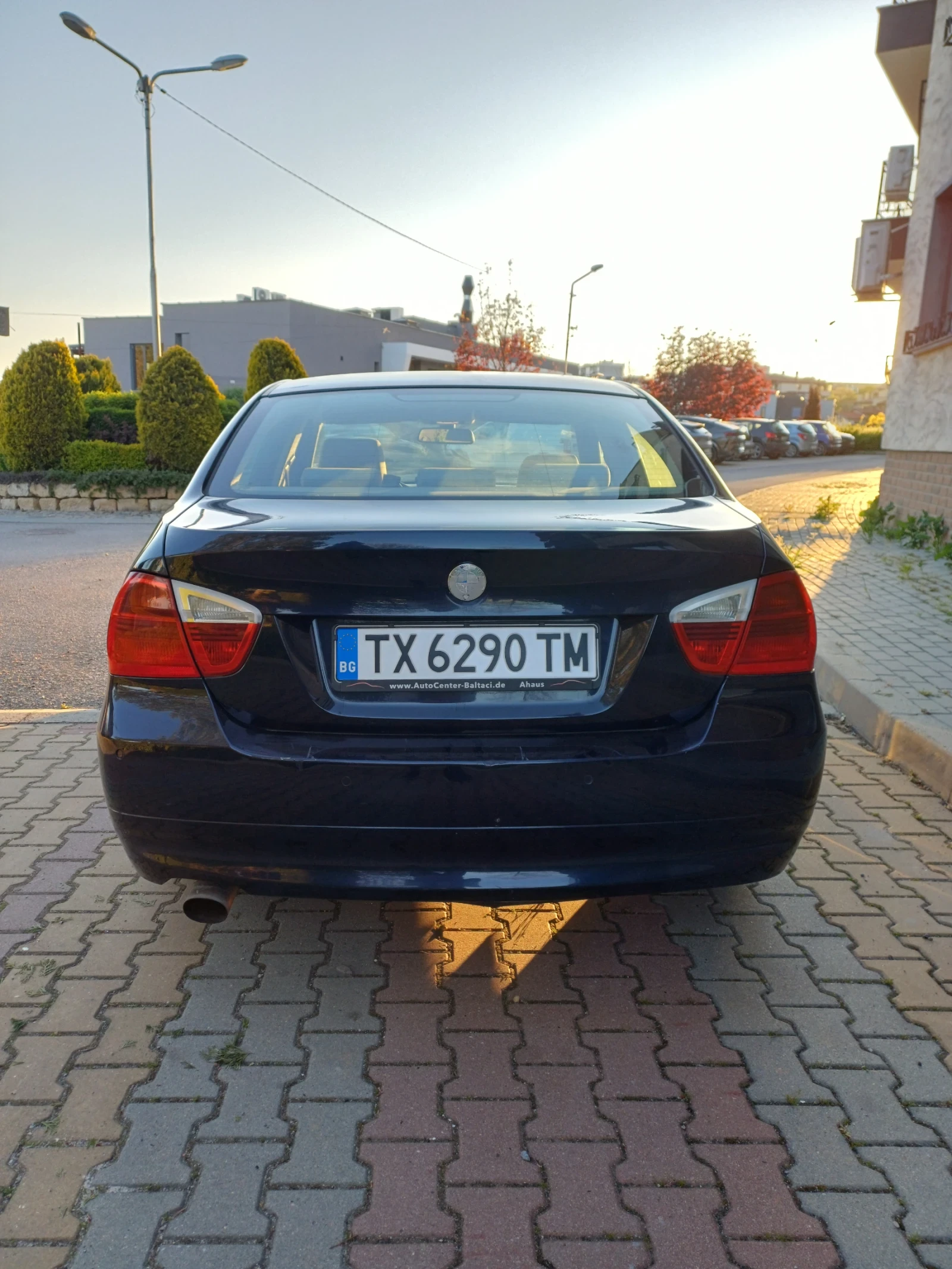 BMW 318 318, снимка 2 - Автомобили и джипове - 54444504