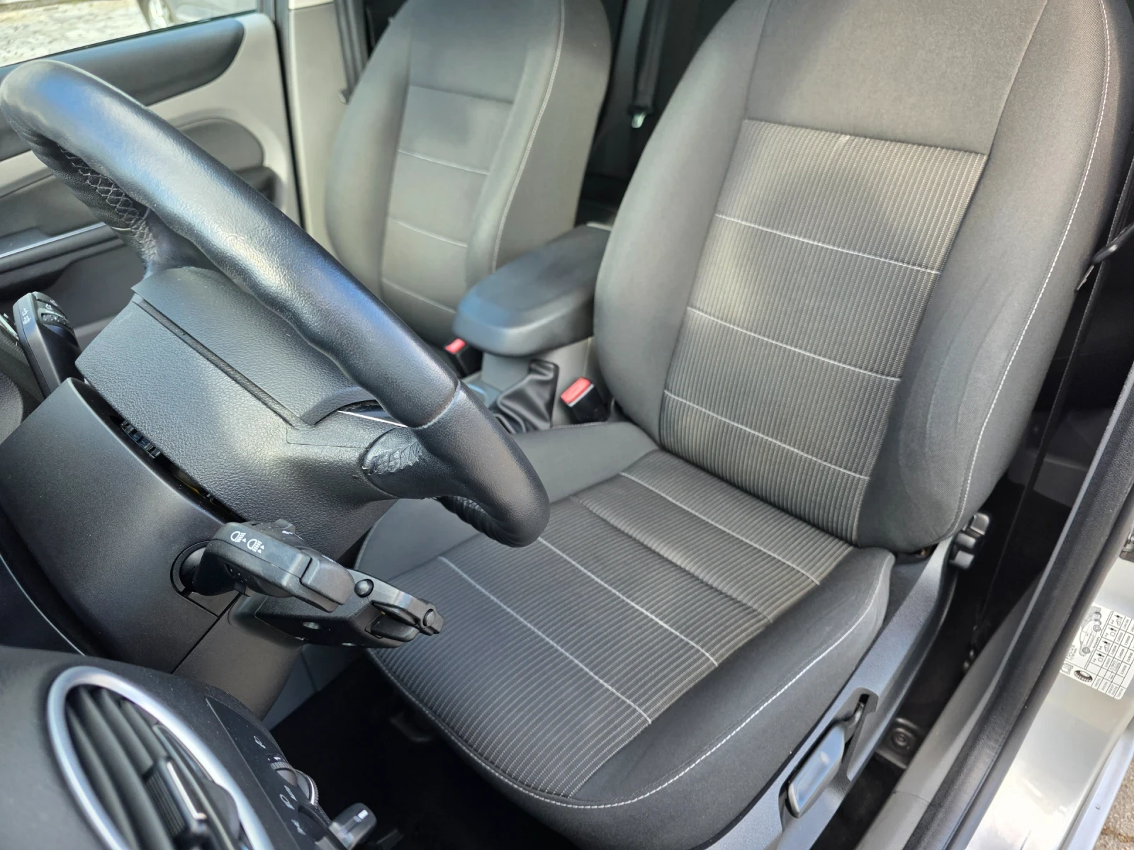 Ford Focus 1.6i 100k.c UNIKAT ITALIA 89000KM., снимка 8 - Автомобили и джипове - 54569016