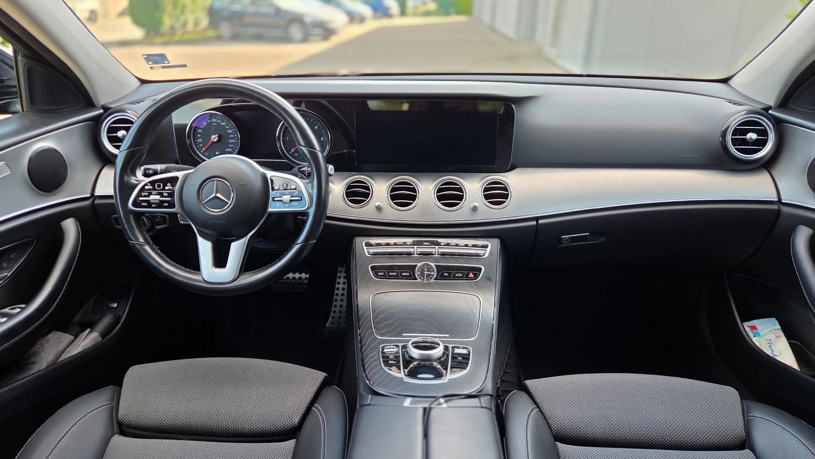 Mercedes-Benz E 220 CDI 9G-tronic Camera Ambient, снимка 10 - Автомобили и джипове - 54645083
