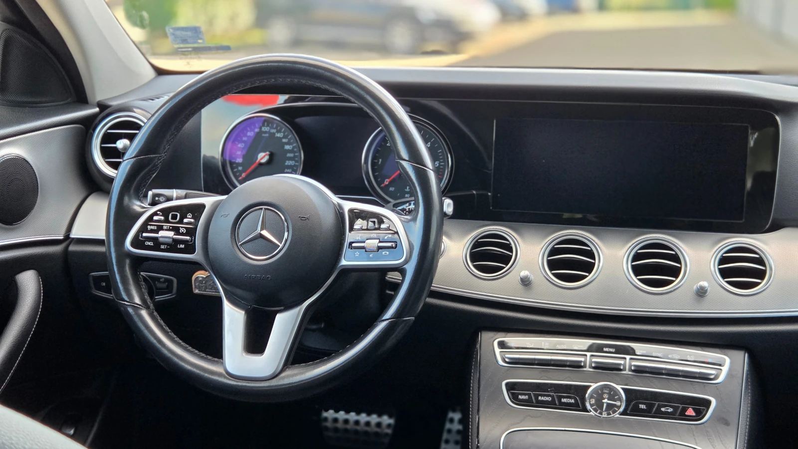 Mercedes-Benz E 220 CDI 9G-tronic Camera Ambient, снимка 11 - Автомобили и джипове - 54645083