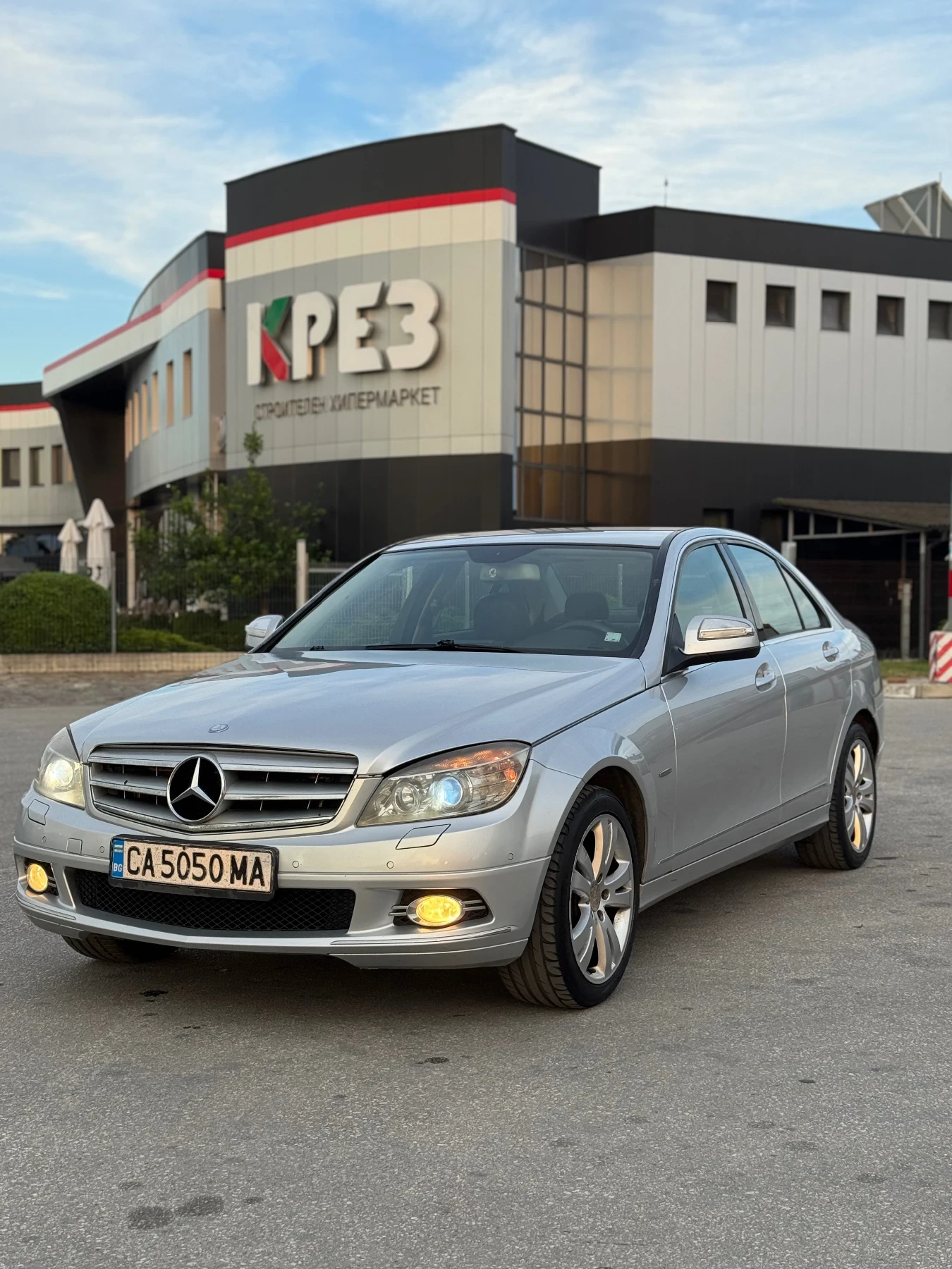 Mercedes-Benz C 200, снимка 2 - Автомобили и джипове - 54861542