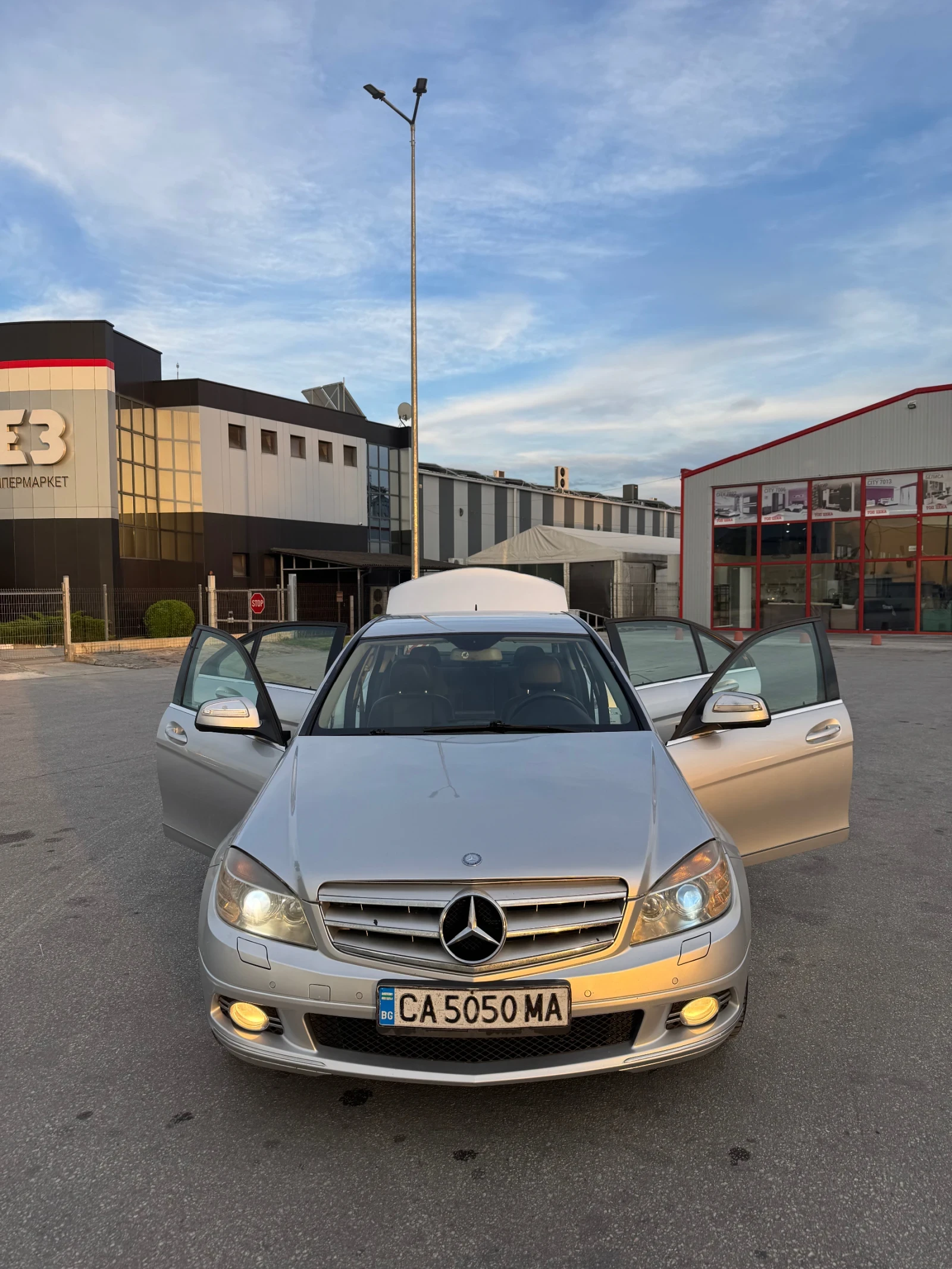Mercedes-Benz C 200, снимка 6 - Автомобили и джипове - 54861542