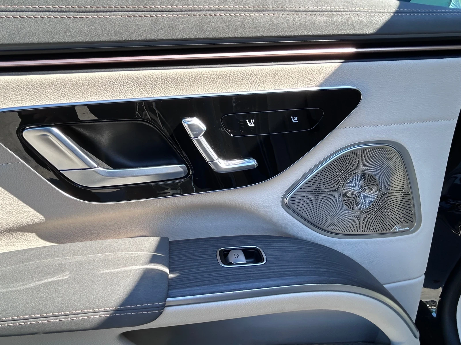 Mercedes-Benz EQS 580 4-matic, снимка 15 - Автомобили и джипове - 55004082