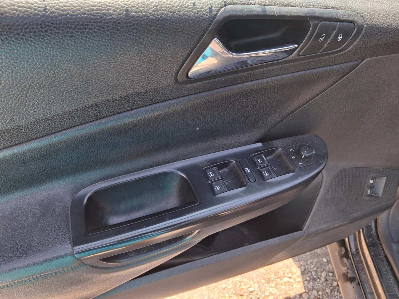 VW Passat 2.0TDI, снимка 7 - Автомобили и джипове - 55035706