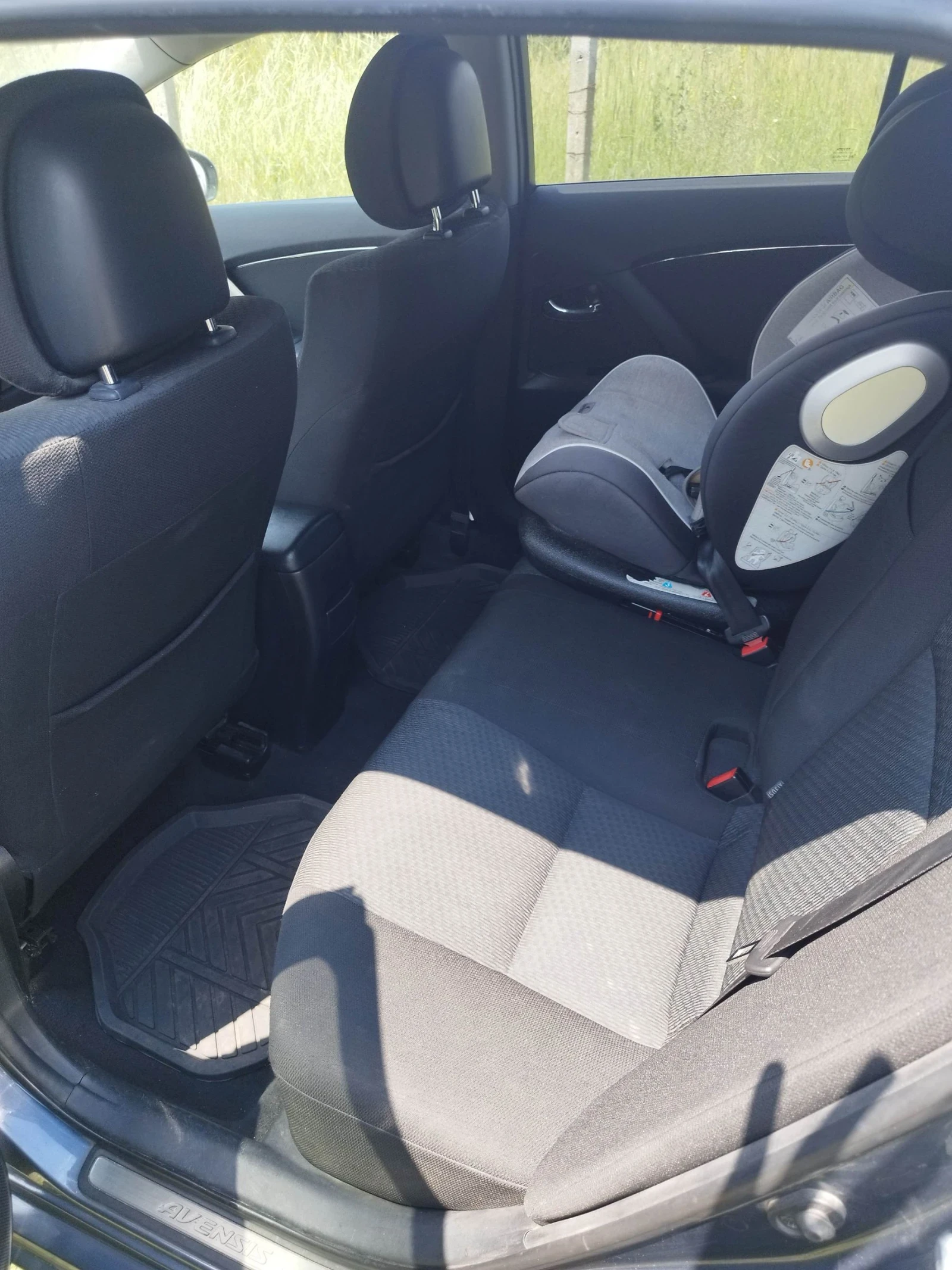 Toyota Avensis, снимка 10 - Автомобили и джипове - 55353759