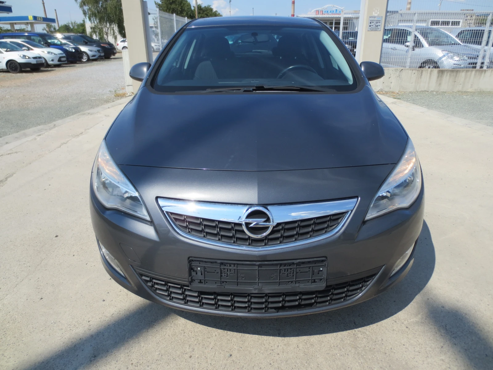 Opel Astra 1.4 i * ГАЗ* , снимка 2 - Автомобили и джипове - 55401917