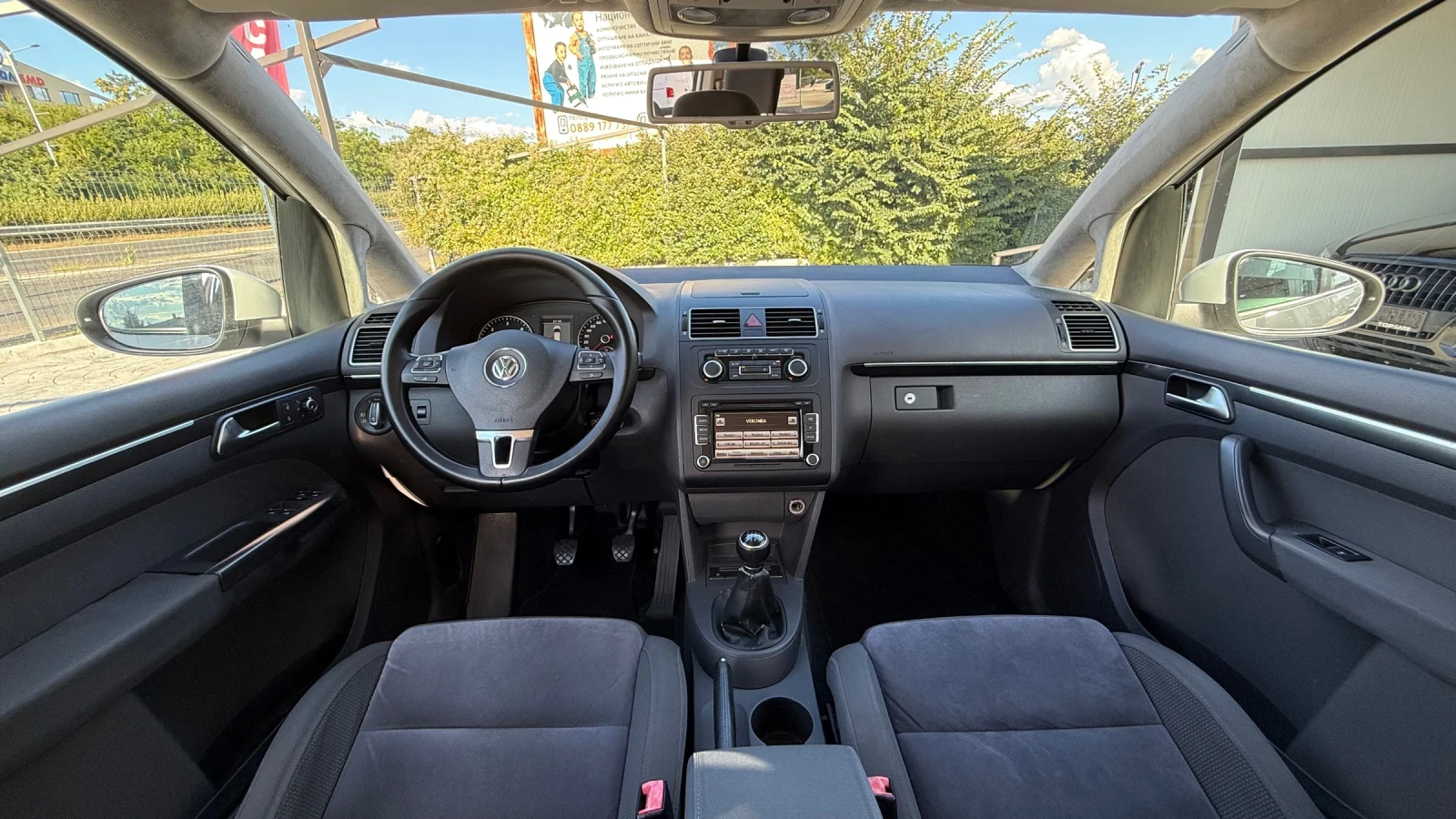 VW Touran HIGHLINE, снимка 10 - Автомобили и джипове - 55416740