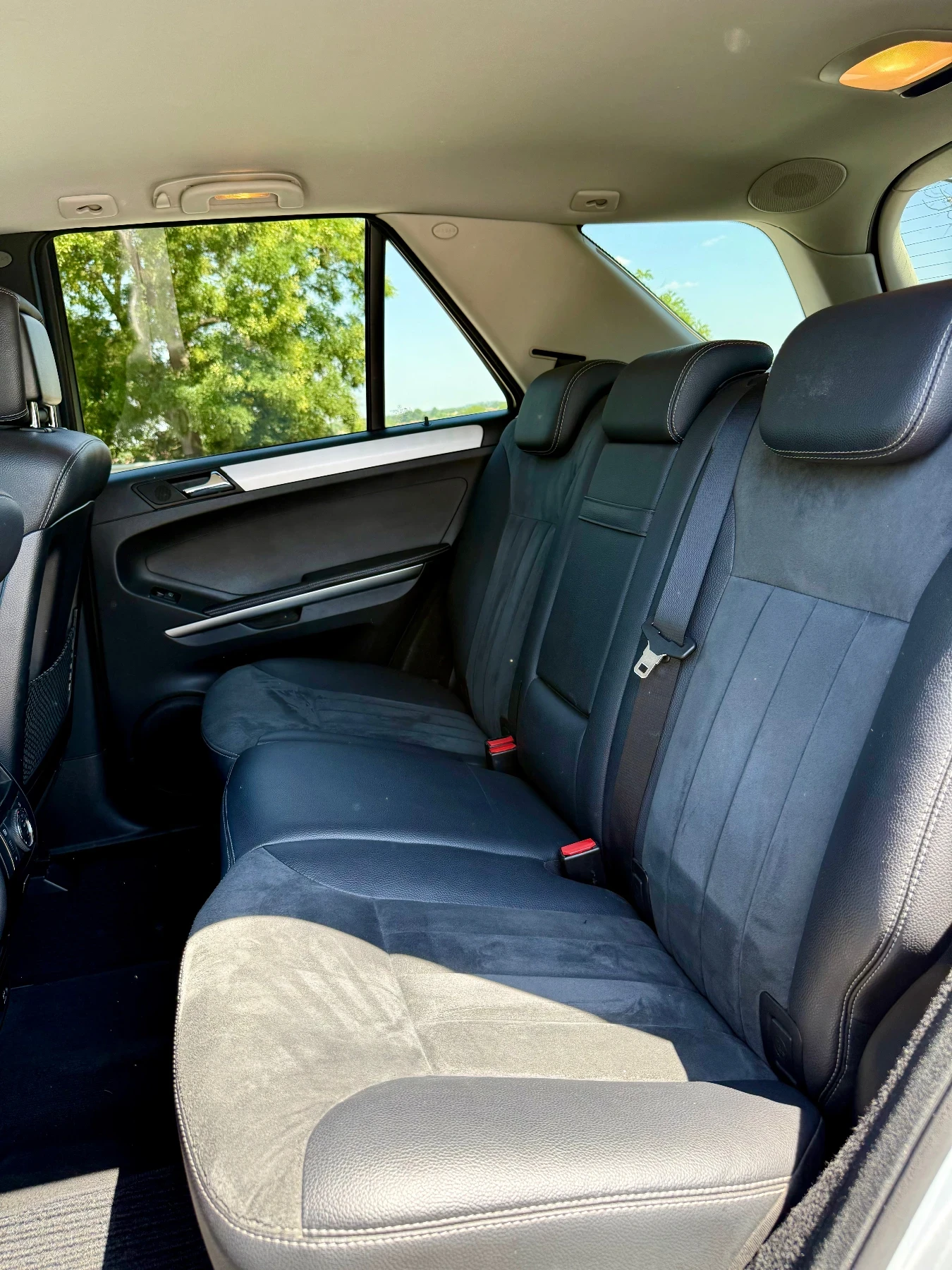Mercedes-Benz 320 V6/ Sport/ 4matic/ harman kardon/ , снимка 16 - Автомобили и джипове - 55642798