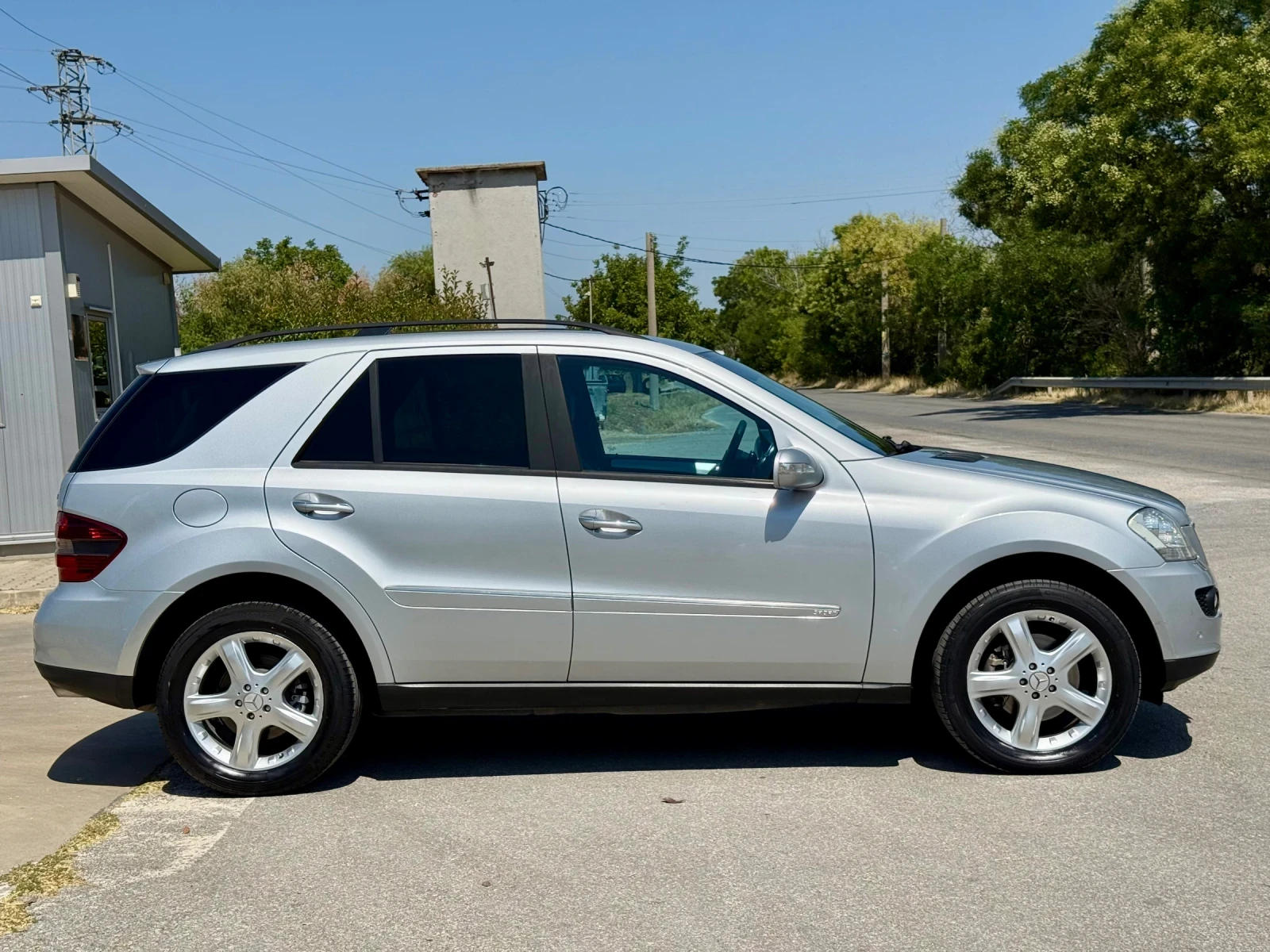 Mercedes-Benz 320 V6/ Sport/ 4matic/ harman kardon/ , снимка 5 - Автомобили и джипове - 55642798
