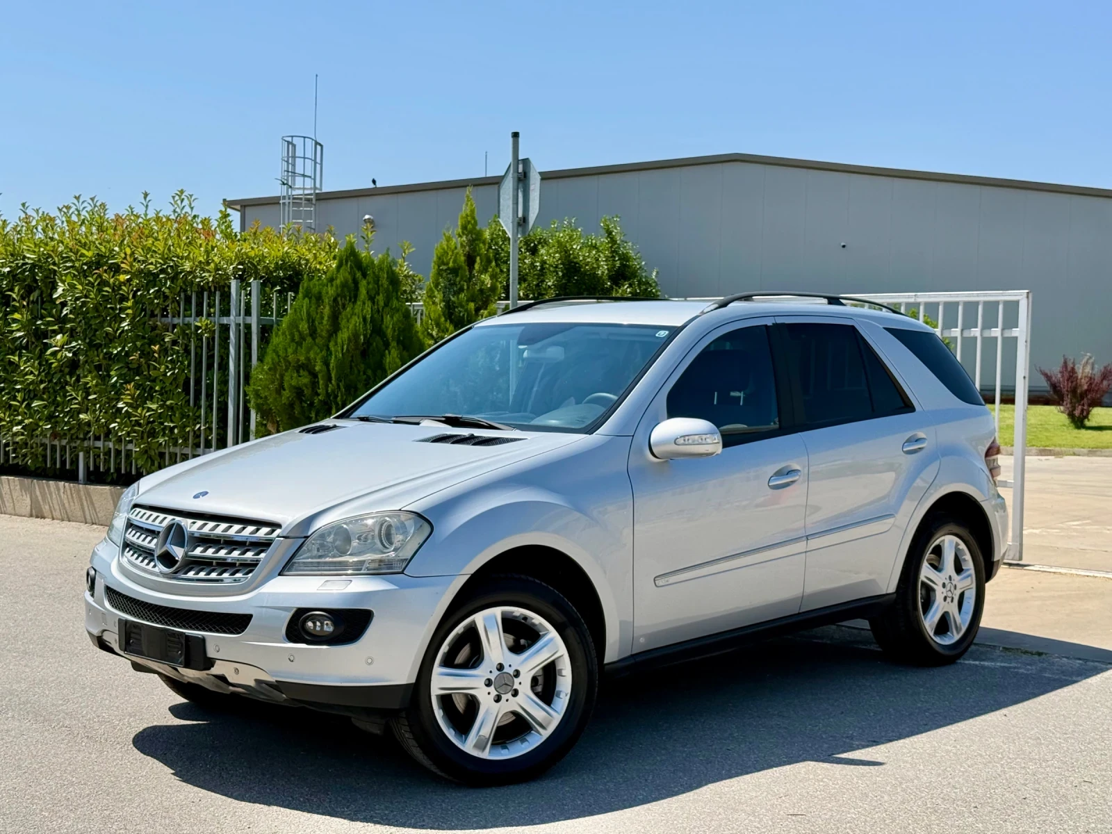 Mercedes-Benz 320 V6/ Sport/ 4matic/ harman kardon/ 