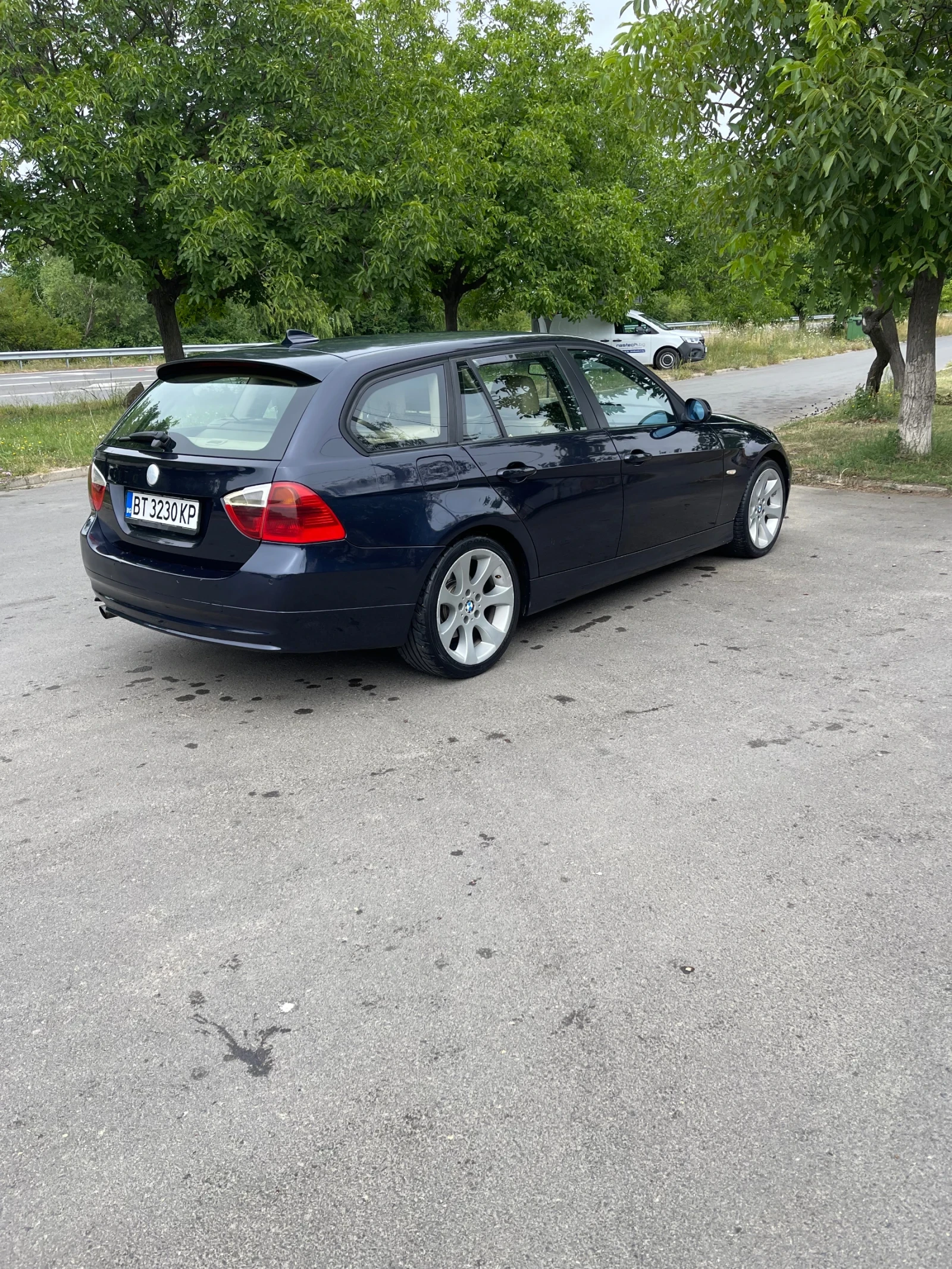 BMW 320 2.0, снимка 4 - Автомобили и джипове - 55682834