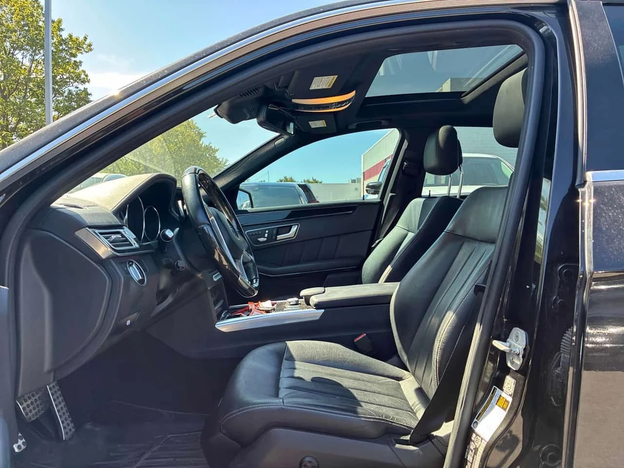 Mercedes-Benz E 350 * CARFAX * ОПЦИЯ ЗА ФИНАНСИРАНЕ , снимка 12 - Автомобили и джипове - 55754131