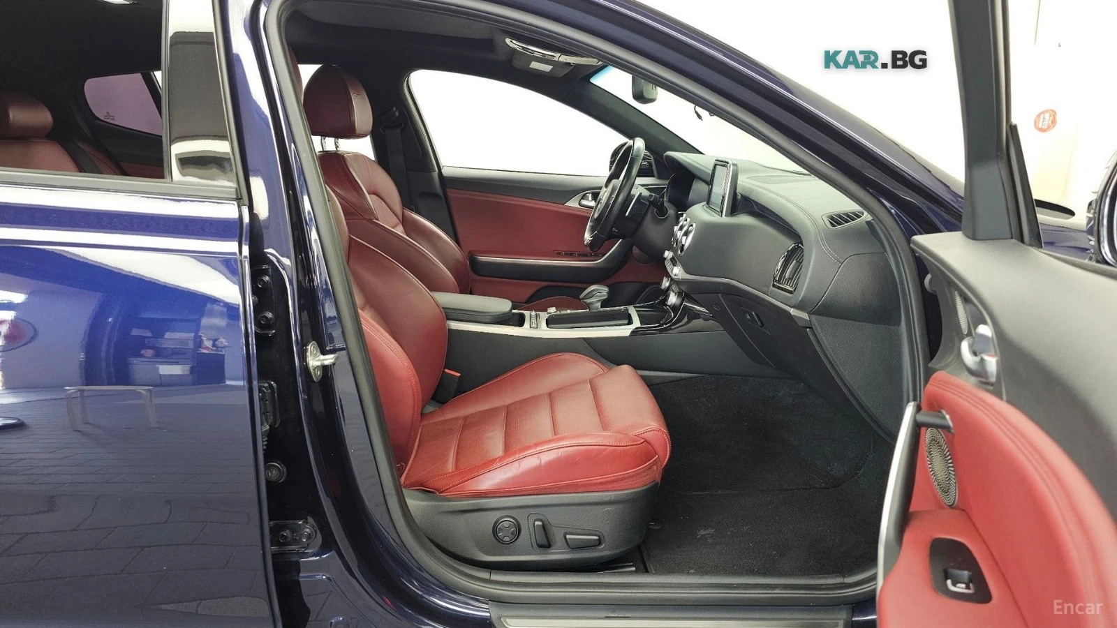 Kia Stinger AWD* GT* 3.3* TURBO* DISTRONIC* 360* ПОДГРЕВ* ОБДУ, снимка 9 - Автомобили и джипове - 56082481