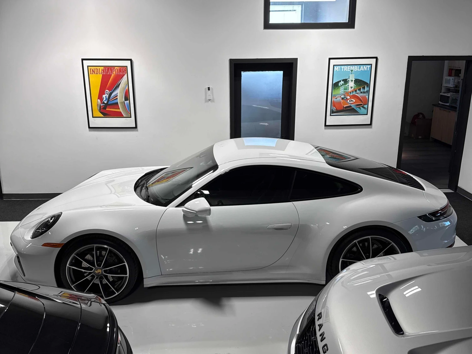 Porsche 911 / CARRERA 4 / БЕЗ ИНЦИДЕНТИ / ЦЕНА ДО БЪЛГАРИЯ, снимка 2 - Автомобили и джипове - 56108433