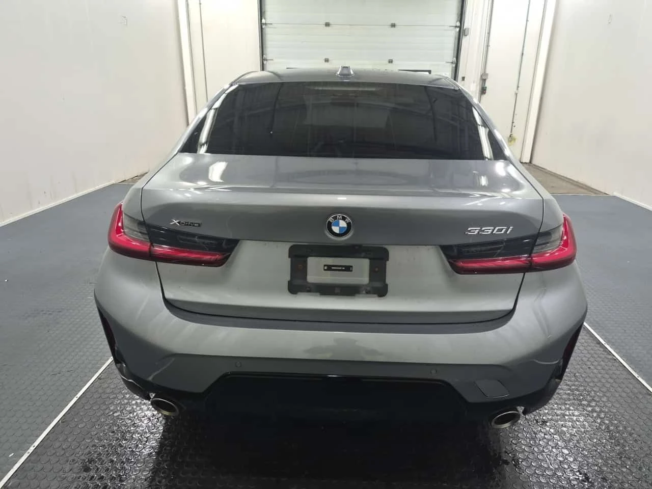 BMW 330 * Sedan 330i Xdrive * CARFAX * ���� �� �� | Mobile.bg � ����������� 4