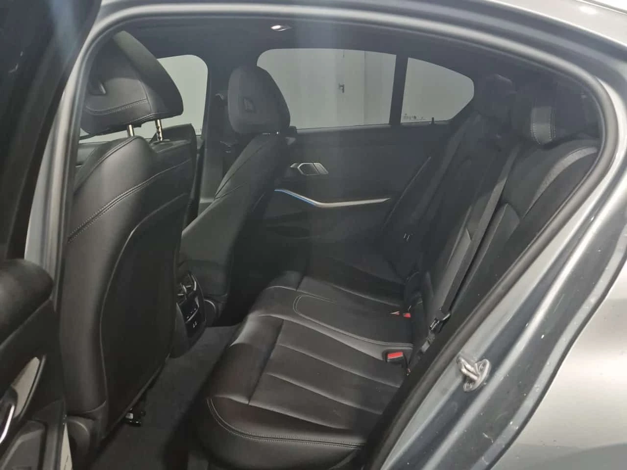 BMW 330 * Sedan 330i Xdrive * CARFAX * ���� �� �� | Mobile.bg � ����������� 11