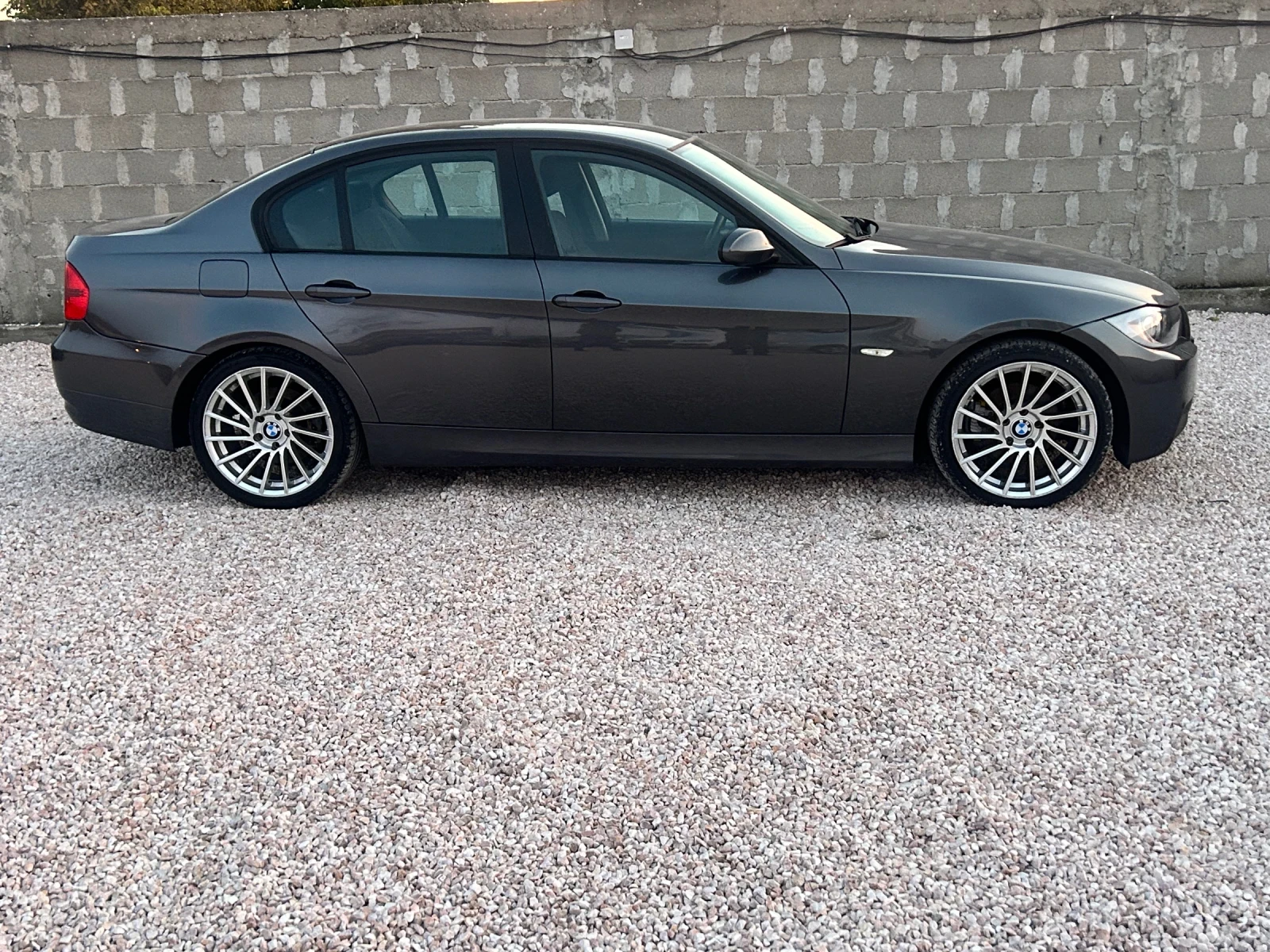 BMW 320 320 D, снимка 3 - Автомобили и джипове - 56604208