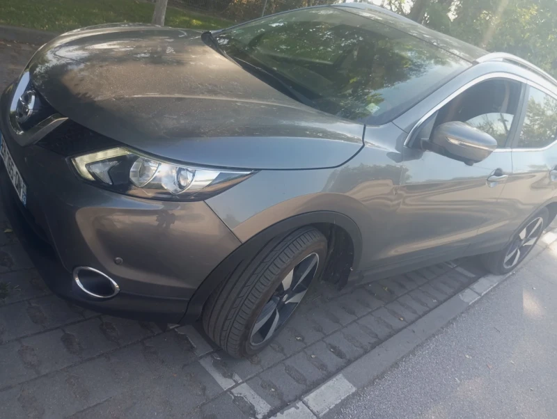 Nissan Qashqai, снимка 10 - Автомобили и джипове - 47585927