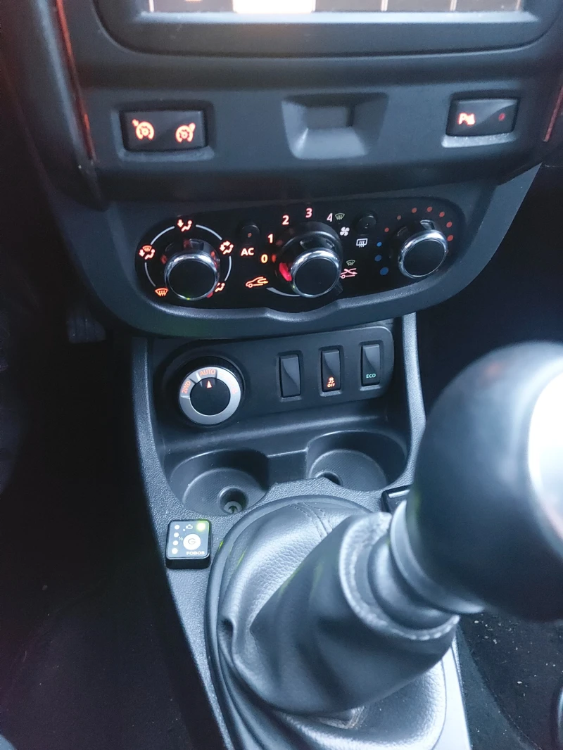 Dacia Duster, снимка 10 - Автомобили и джипове - 53500522