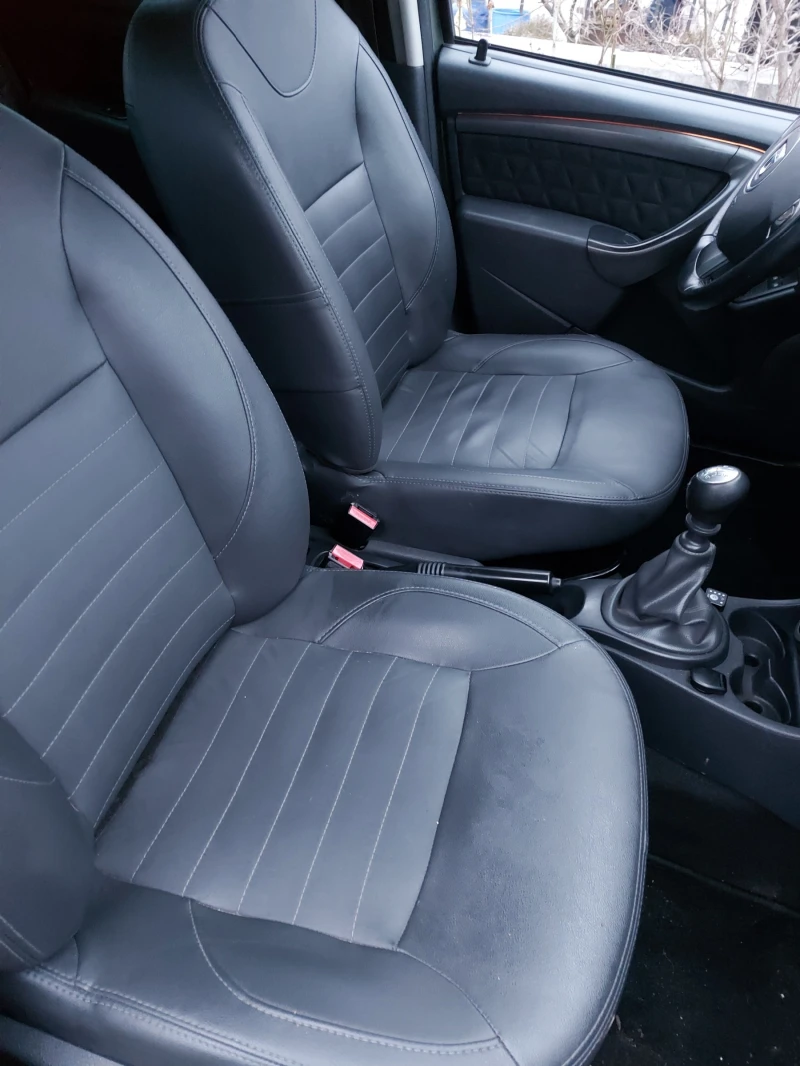 Dacia Duster, снимка 13 - Автомобили и джипове - 53500522