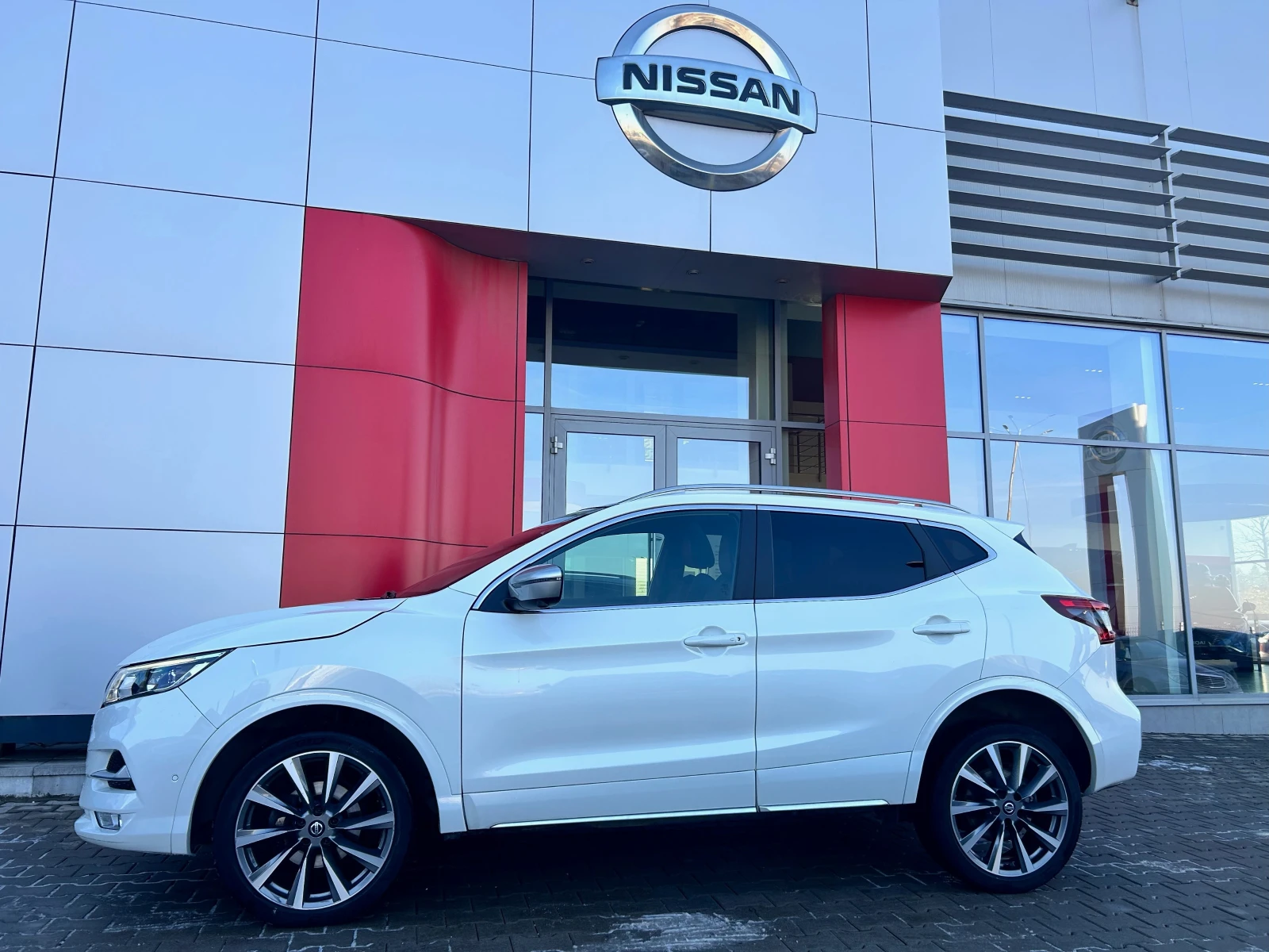 Nissan Qashqai 1.7 dCi 4x4 Tekna Plus - изображение 2