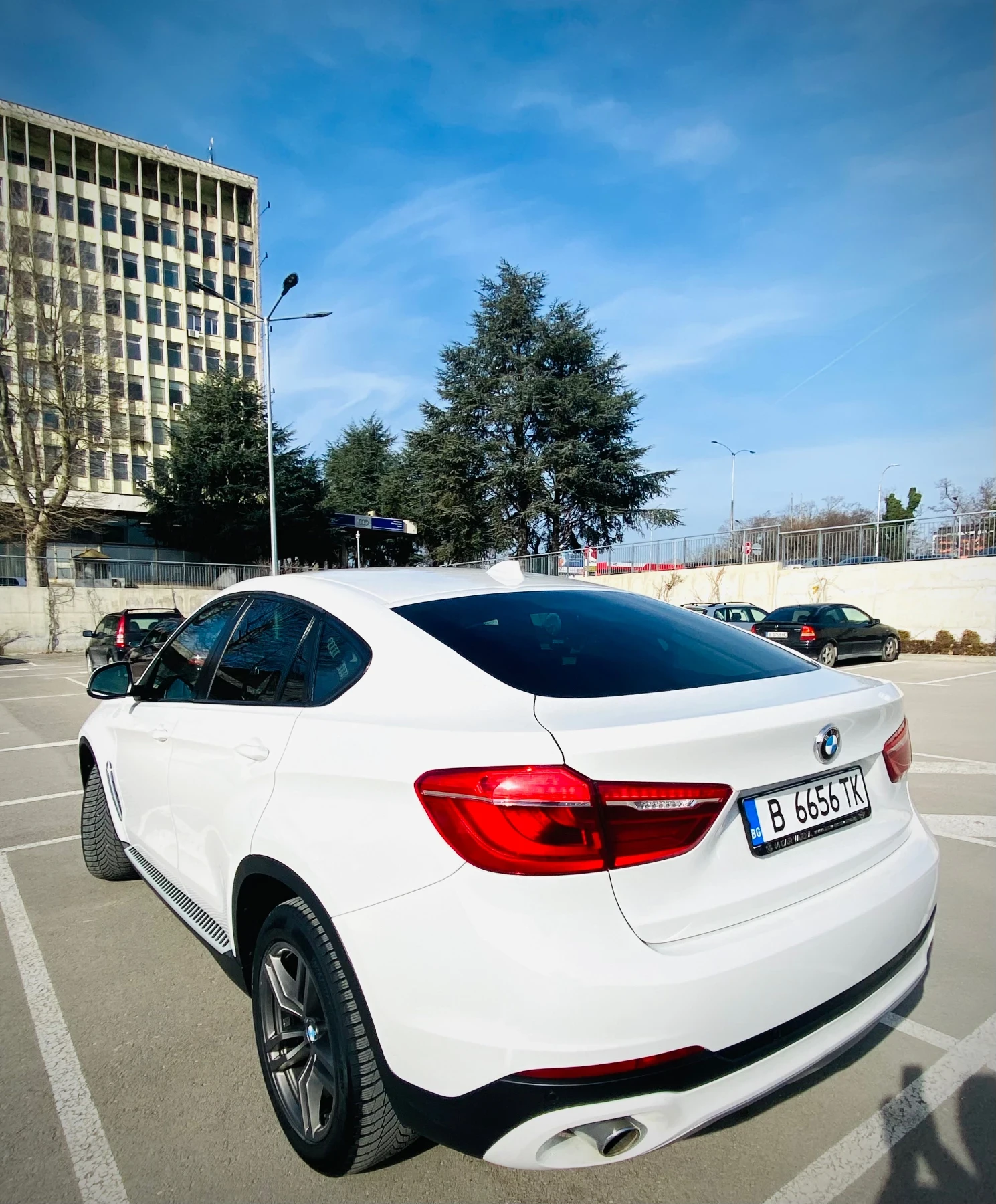 BMW X6  3.0D X-DRIVE HEAD UP HARMAN/KARDON SOFT CLOSE TV - изображение 4