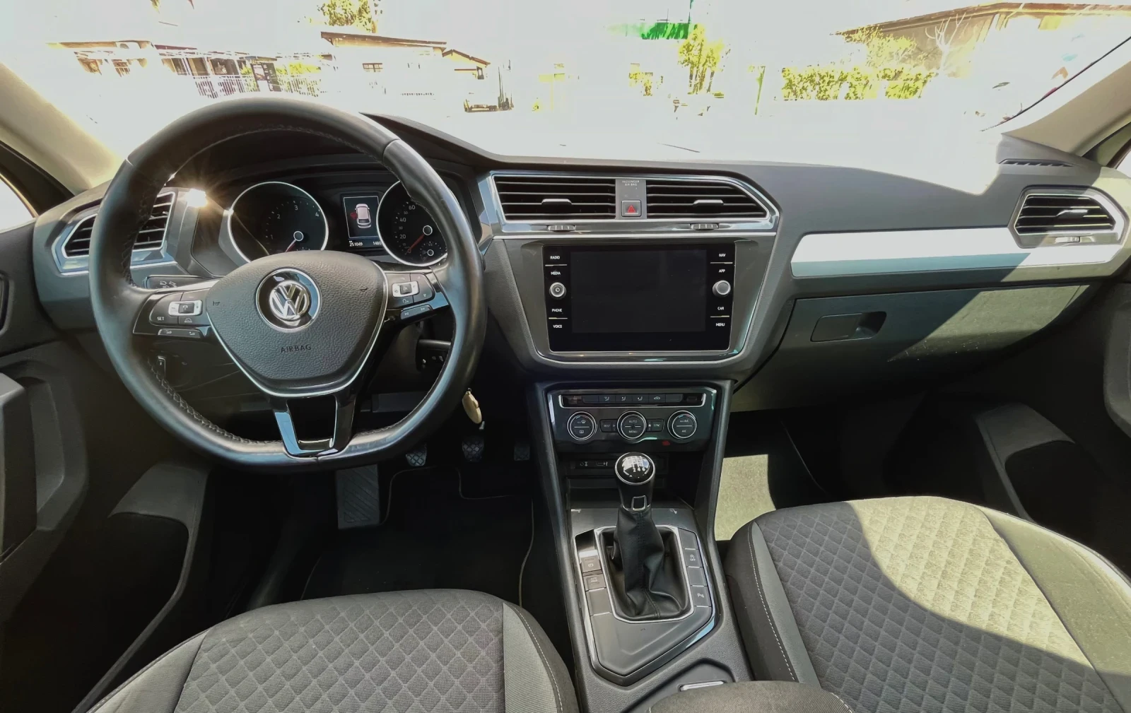 VW Tiguan  - изображение 8