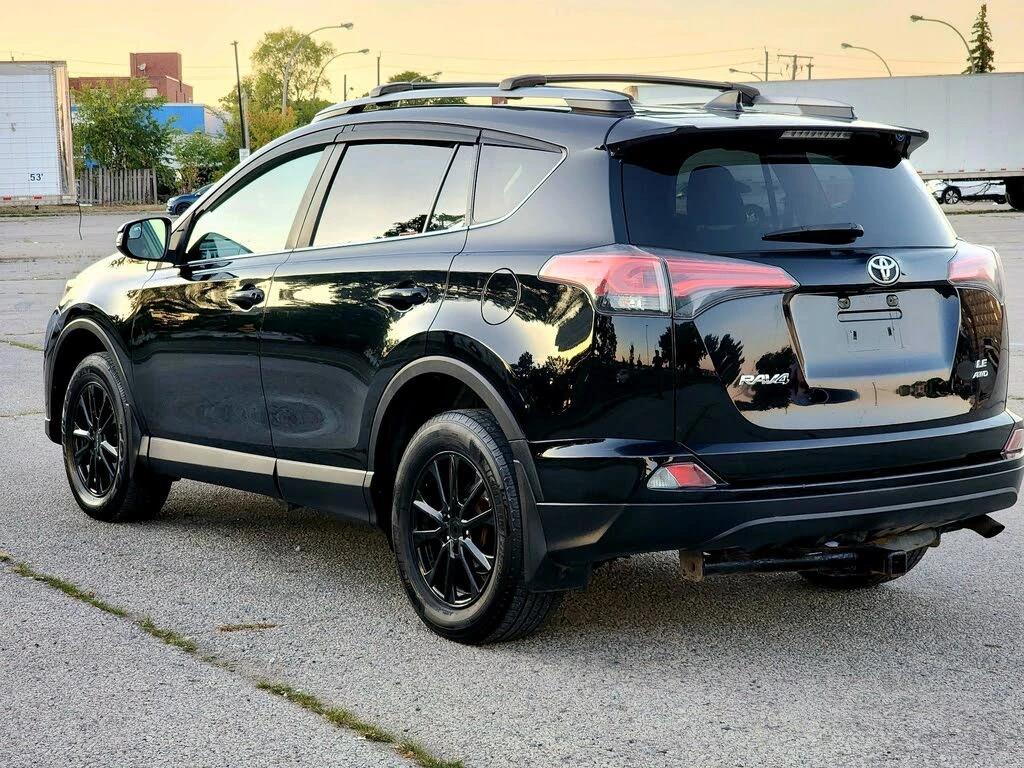 Toyota Rav4 LE* AWD* АвтоКредит* (ЦЕНА ДО БГ), снимка 7 - Автомобили и джипове - 53837608