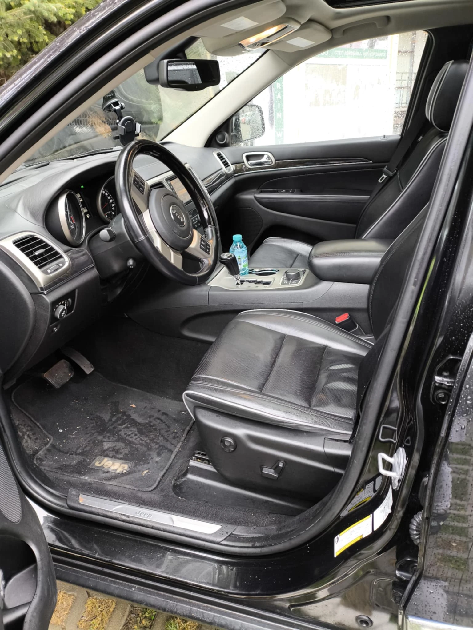 Jeep Grand cherokee 3.0 CRD Overland 241 hp, снимка 5 - Автомобили и джипове - 54200252