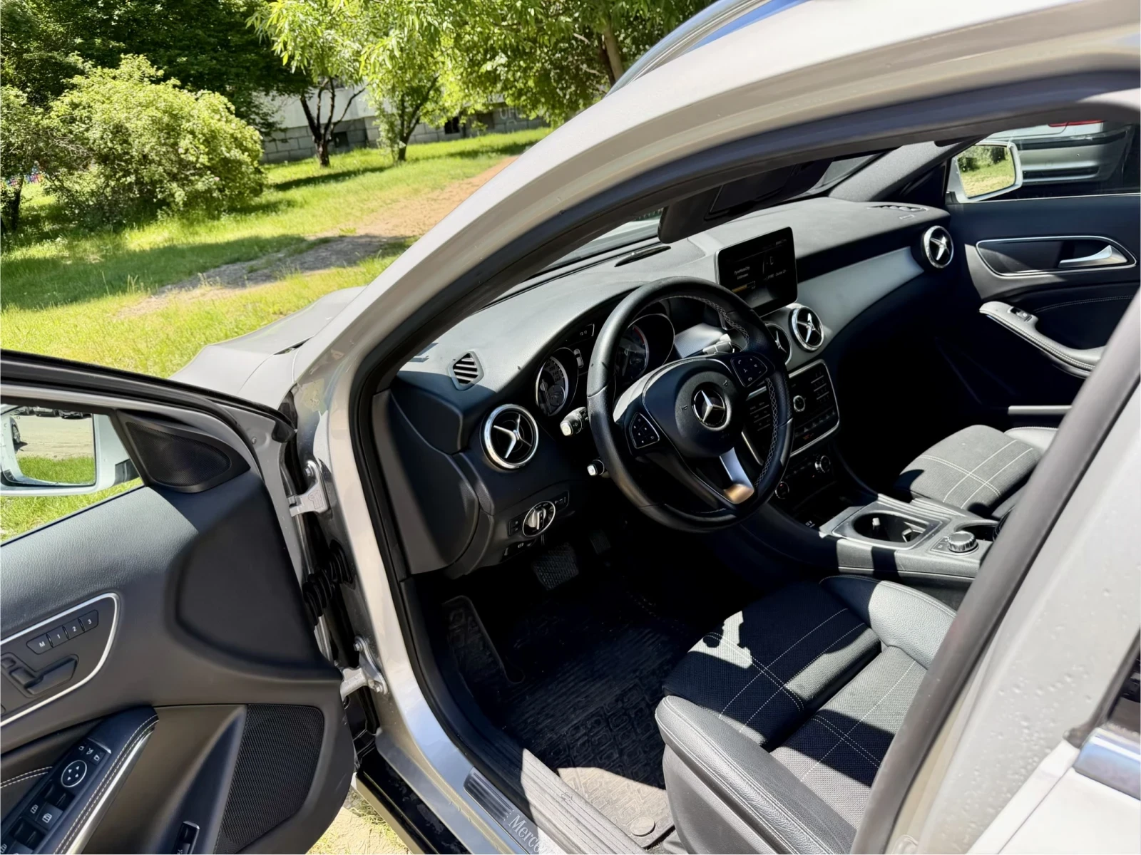 Mercedes-Benz GLA 220 РЕАЛНИ КИЛОМЕТРИ !!!, снимка 7 - Автомобили и джипове - 54257047