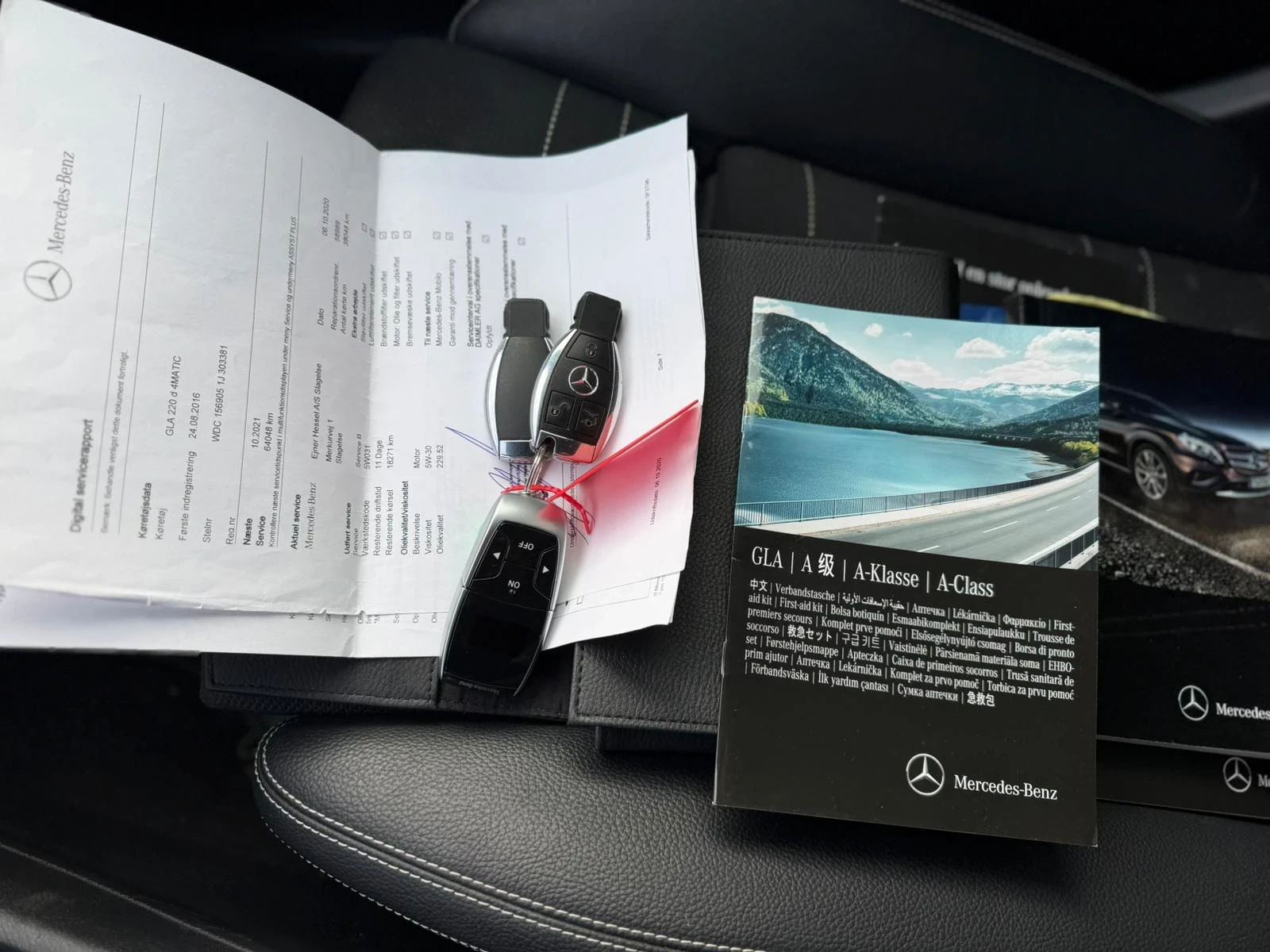 Mercedes-Benz GLA 220 РЕАЛНИ КИЛОМЕТРИ !!!, снимка 13 - Автомобили и джипове - 54257047