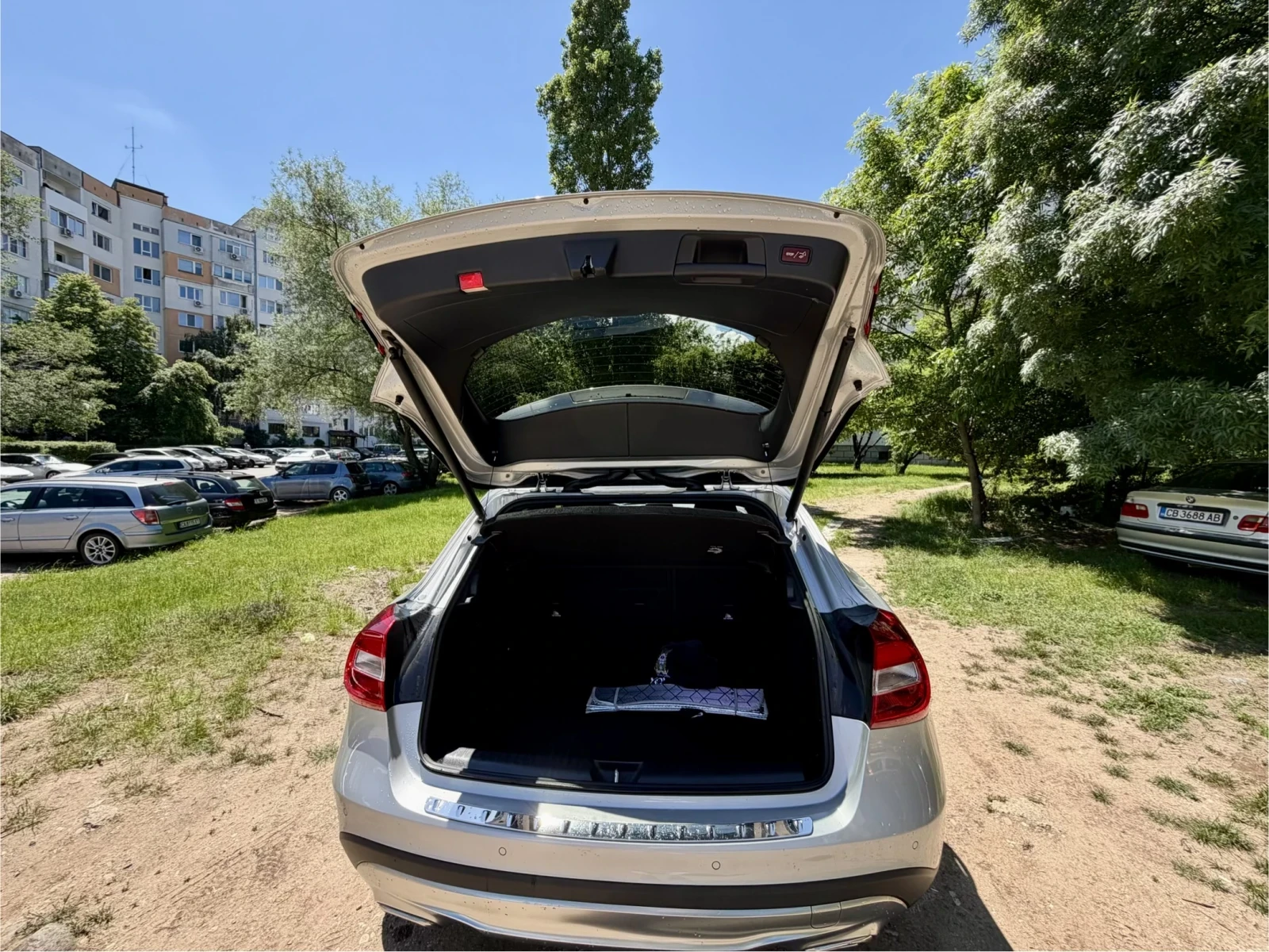 Mercedes-Benz GLA 220 РЕАЛНИ КИЛОМЕТРИ !!!, снимка 6 - Автомобили и джипове - 54257047