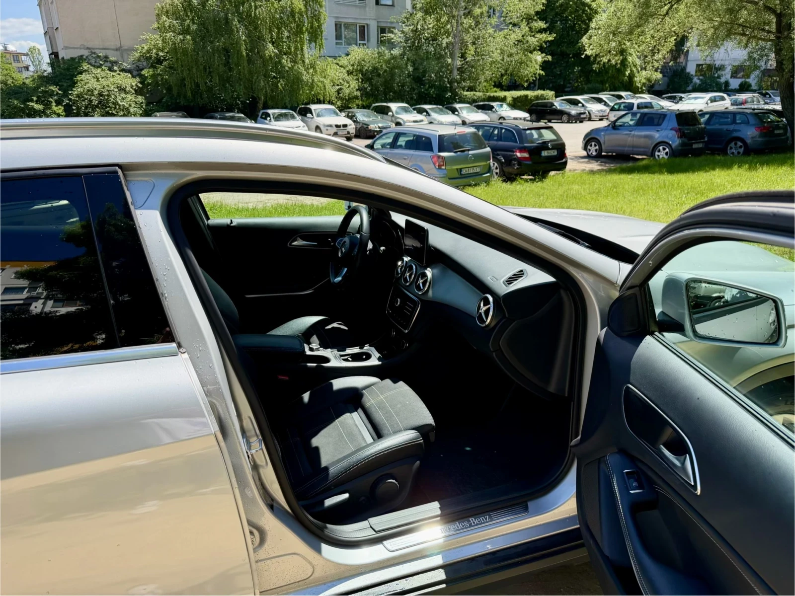 Mercedes-Benz GLA 220 РЕАЛНИ КИЛОМЕТРИ !!!, снимка 4 - Автомобили и джипове - 54257047
