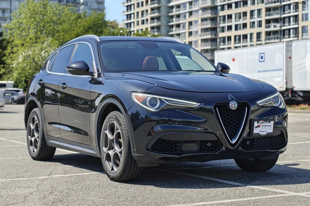 Alfa Romeo Stelvio Ti Sport AWD* HARMAN KARDON* PANORAMA* KEYLESS* , снимка 3 - Автомобили и джипове - 54493371