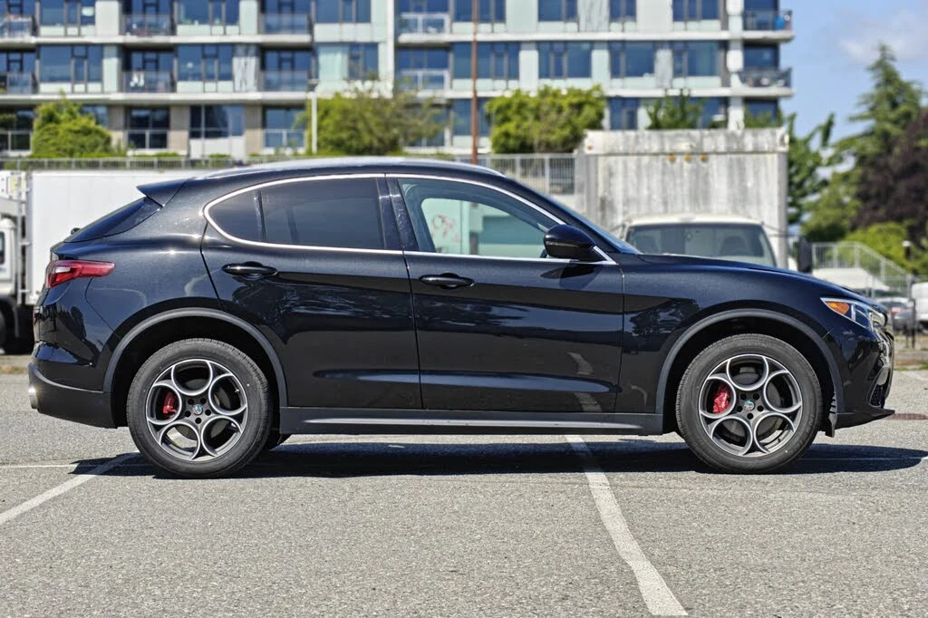 Alfa Romeo Stelvio Ti Sport AWD* HARMAN KARDON* PANORAMA* KEYLESS* , снимка 4 - Автомобили и джипове - 54493371