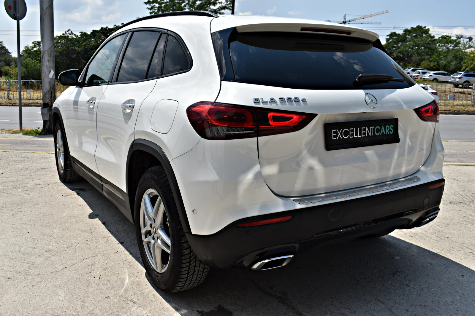 Mercedes-Benz GLA 200 PLUG-IN-HYBRID, снимка 3 - Автомобили и джипове - 54675273