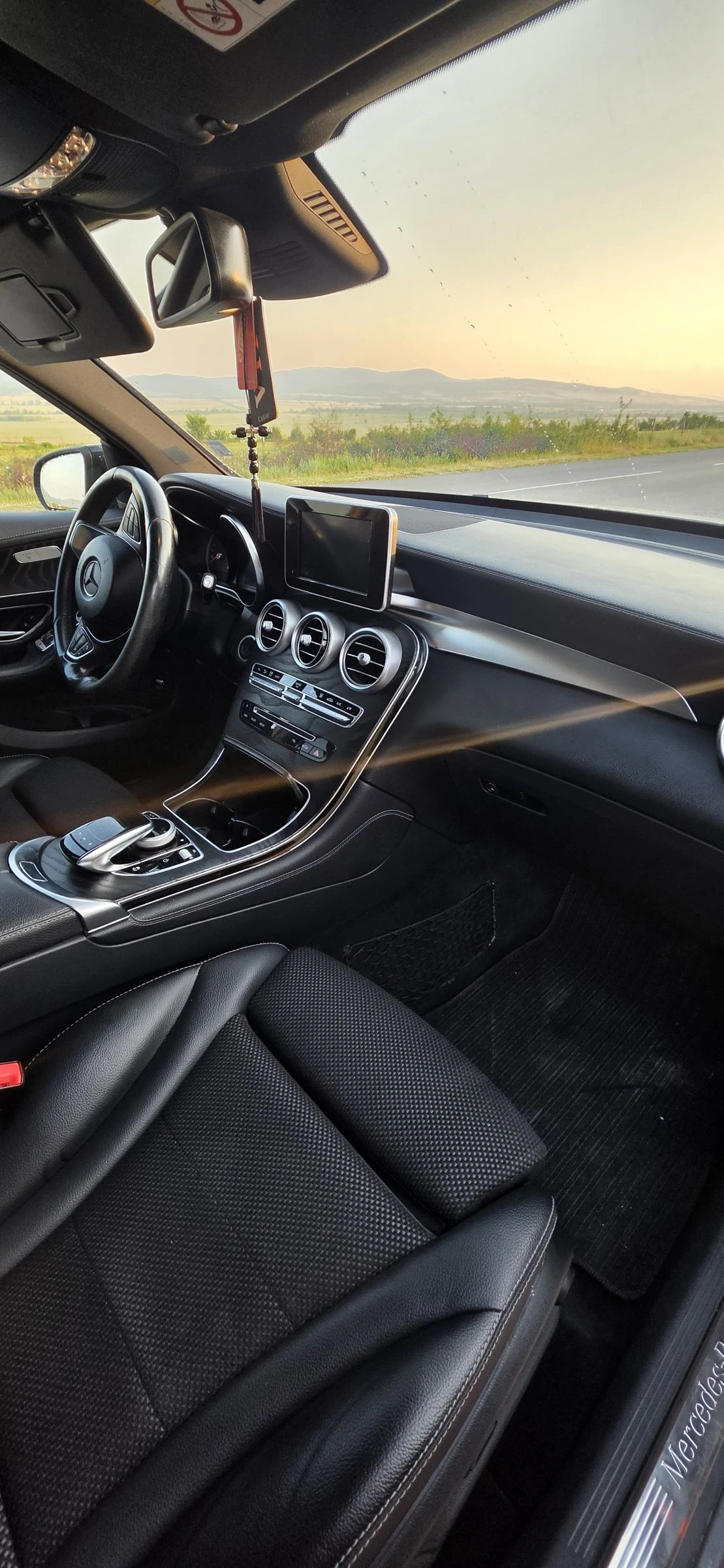 Mercedes-Benz GLC 350, снимка 9 - Автомобили и джипове - 54794515